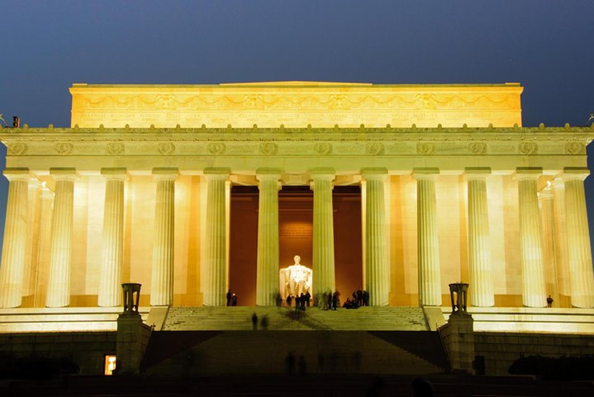 Washington DC Night-Time Sightseeing Tour - Image 2