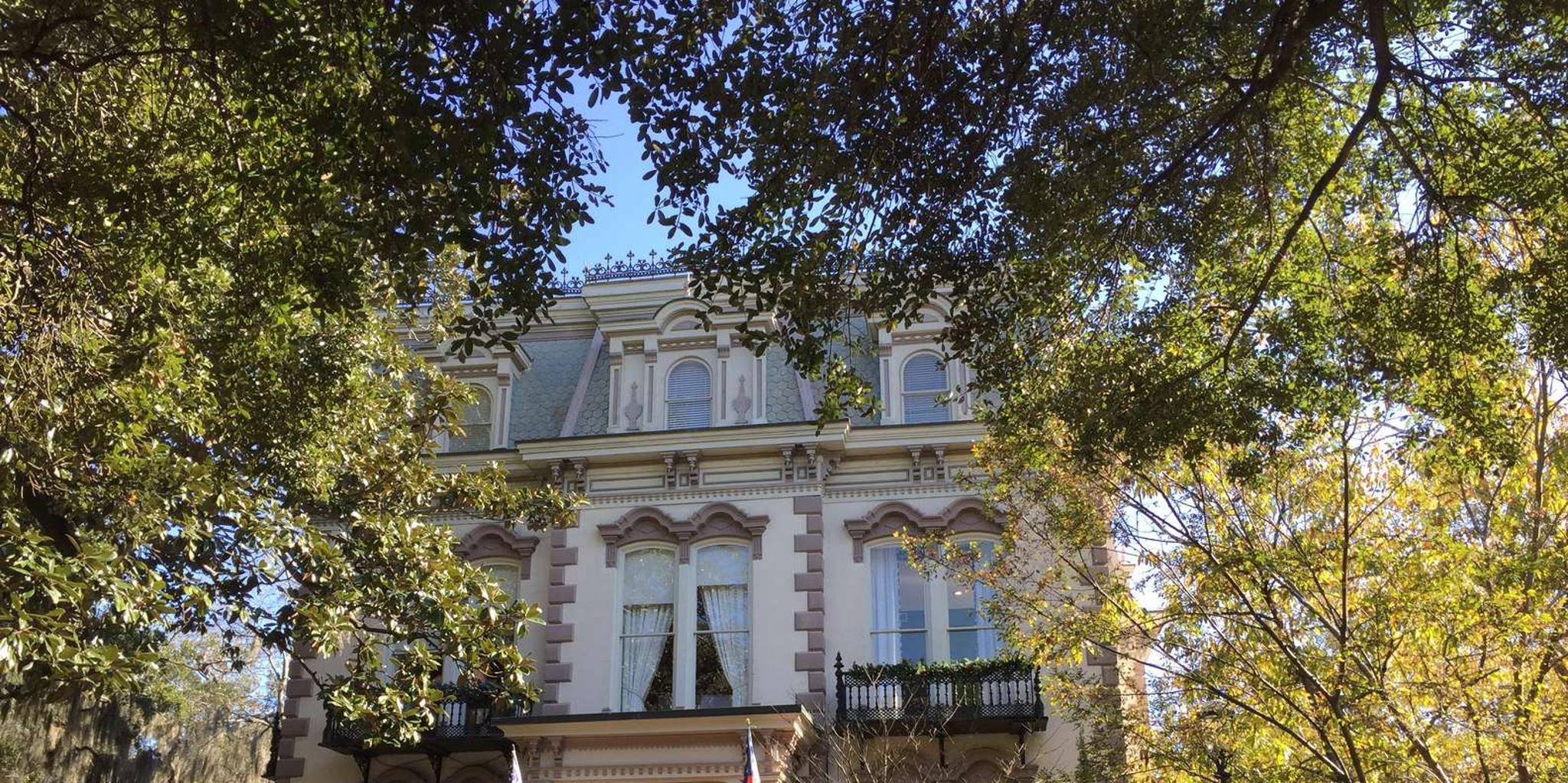 Savannah Midnight in the Garden of Good & Evil Walking Tour