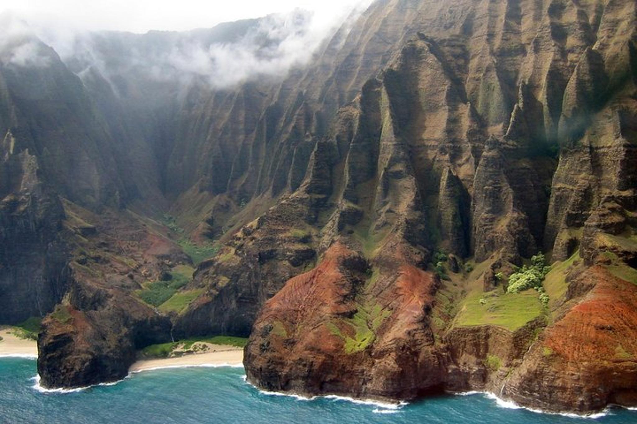 Kauai Doors-Off Helicopter Tour: Waterfalls & Canyons 75 min - Image 2