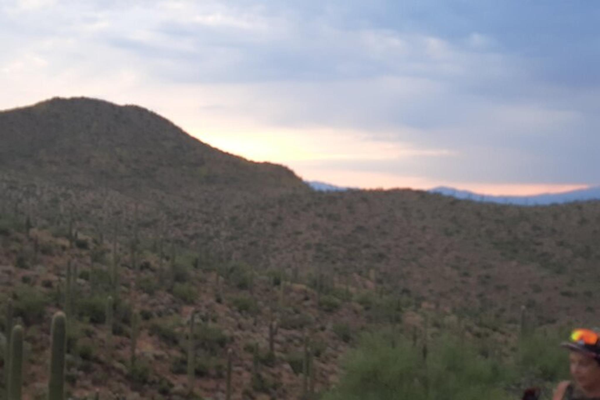 Tucson Hiking Tour in Starr Pass and Mountains