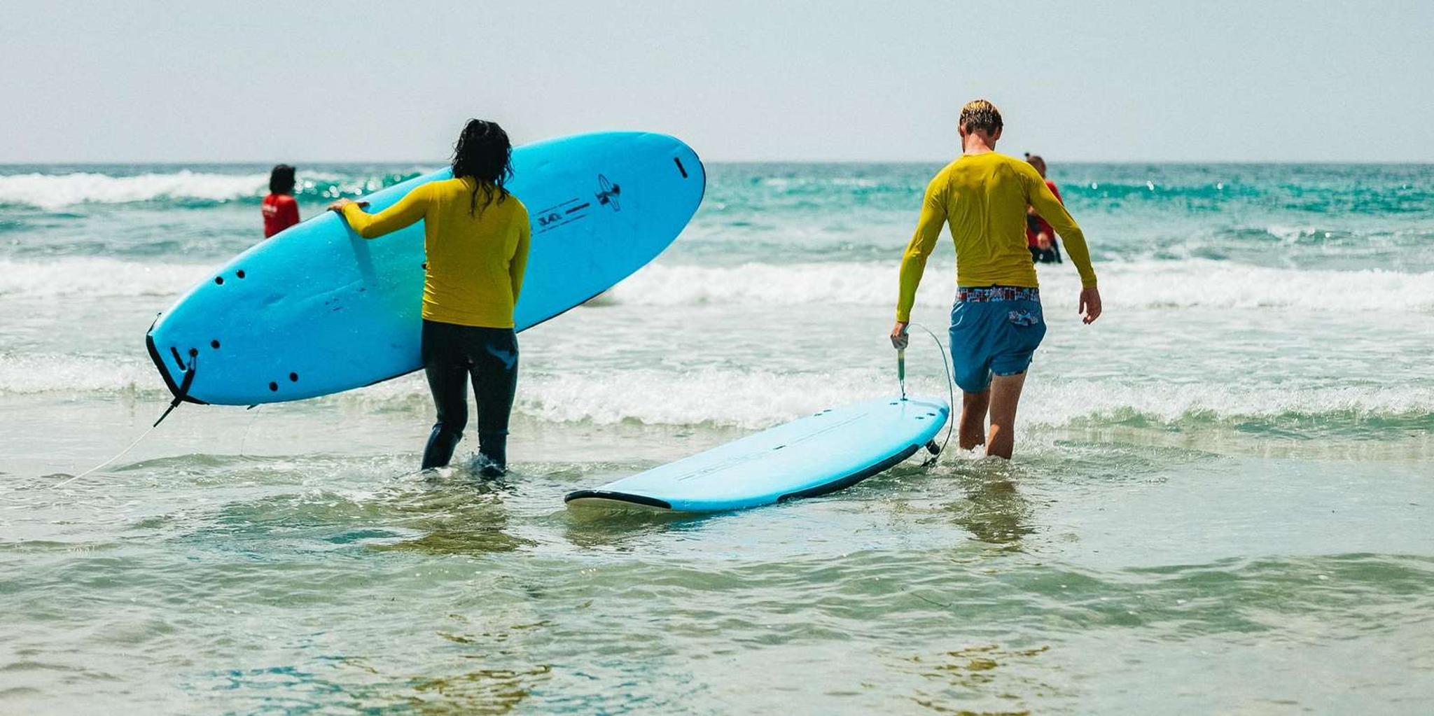 La Jolla Surfing Lesson - Image 2
