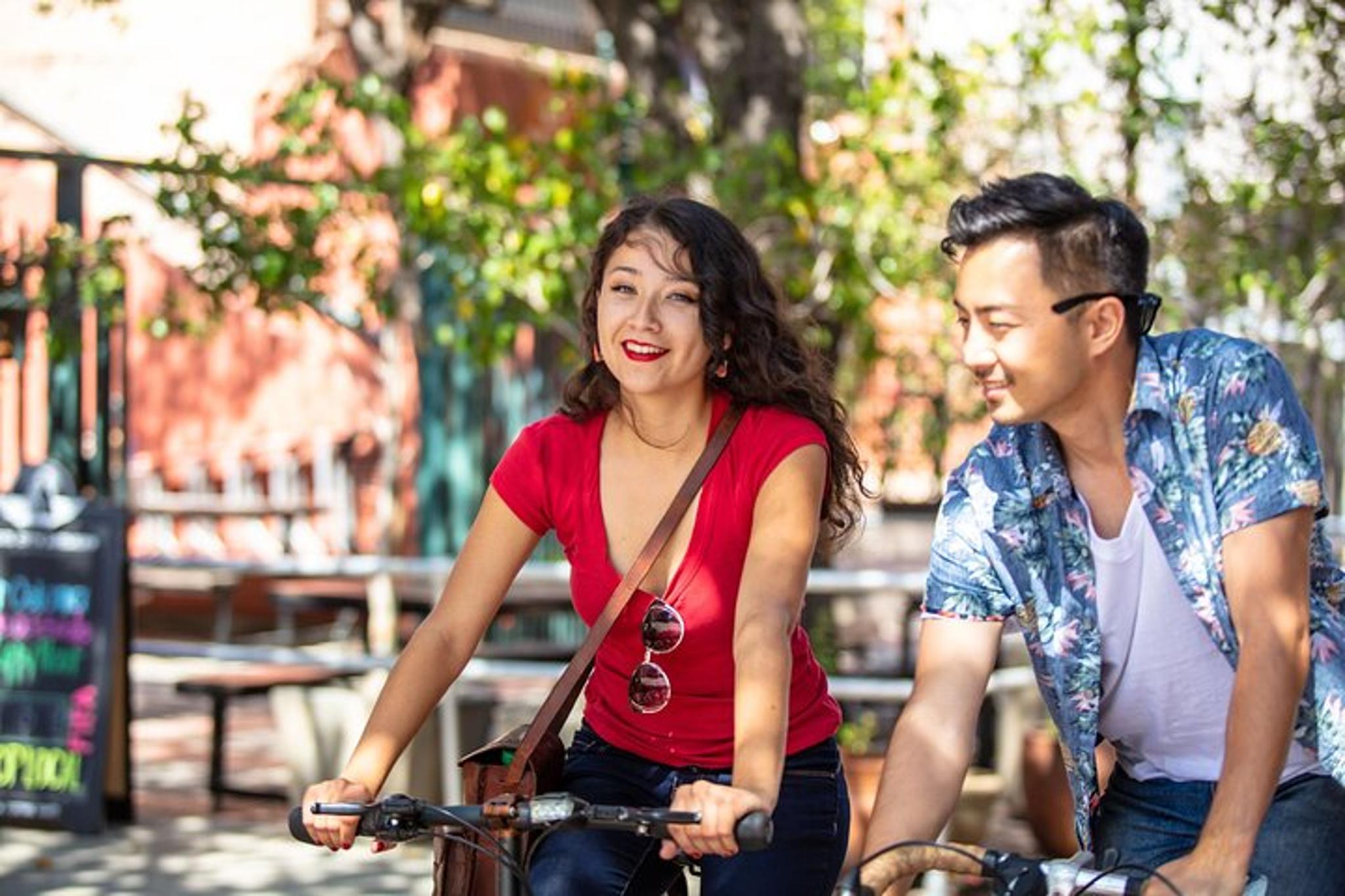 Beverly Hills Private Bike Tour with Local Guide - Image 6