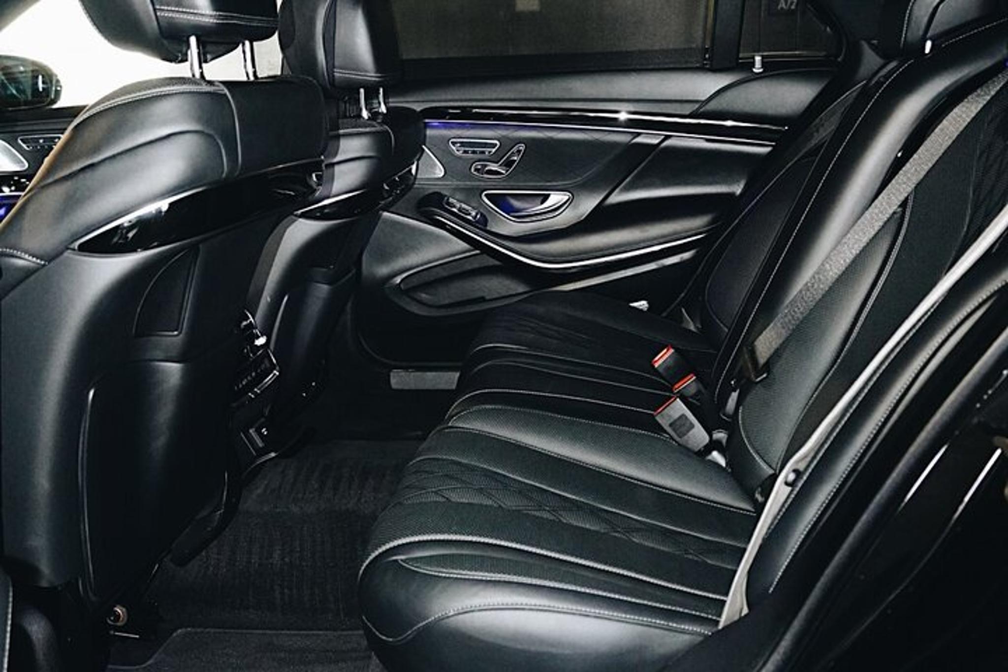 Seattle Private Transport by Executive Sedan - Image 4