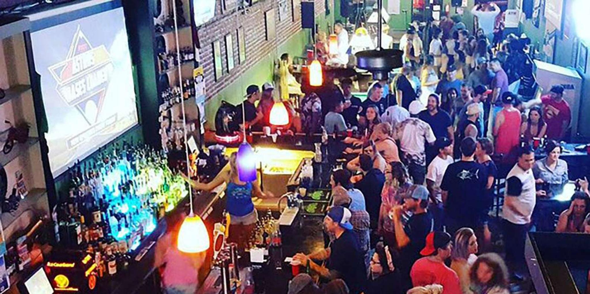 Galveston Pub Crawl Tour in the Strand District