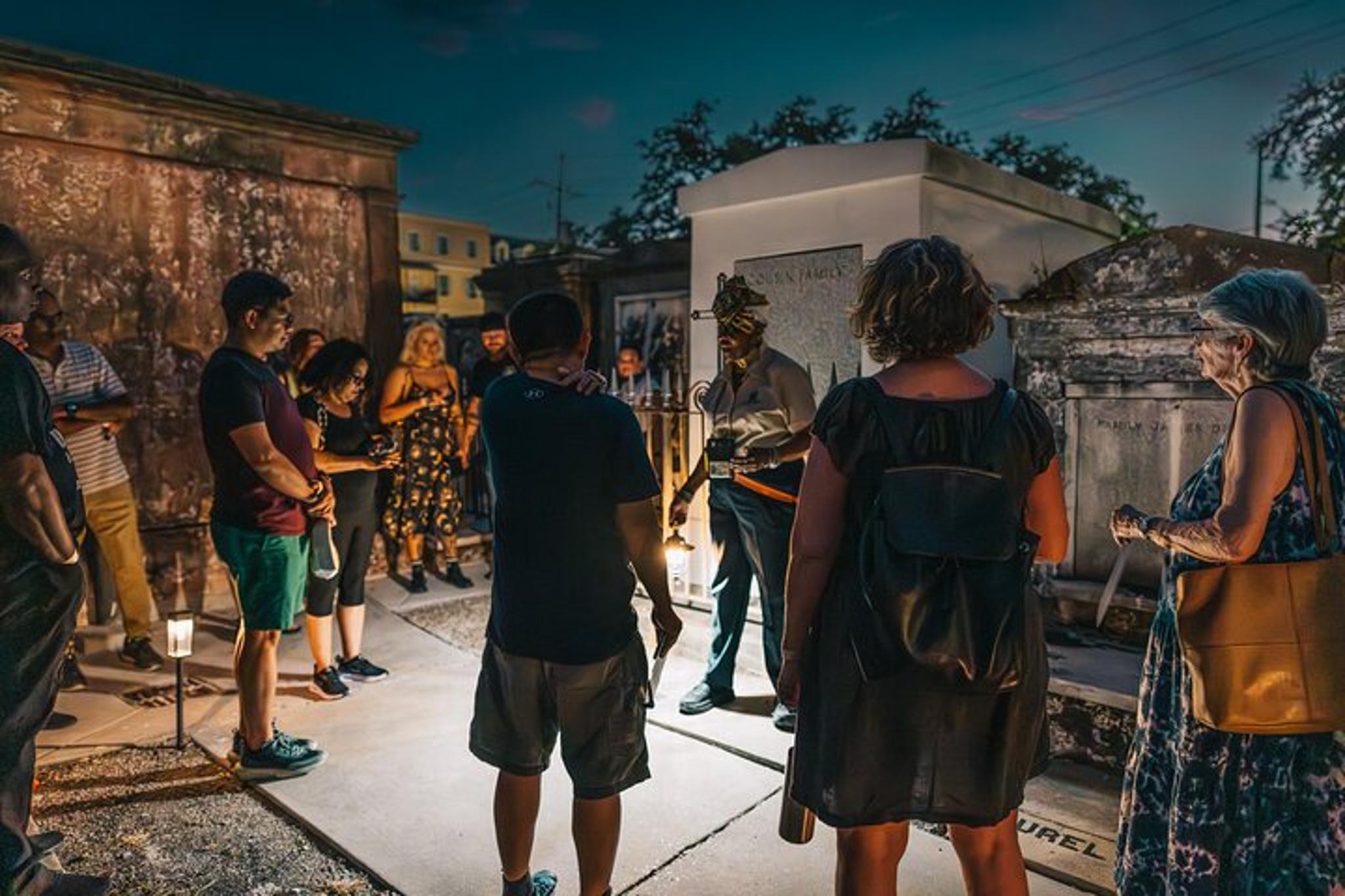 New Orleans Historical Night Tour of St. Louis Cemetery No. 1 - Image 6