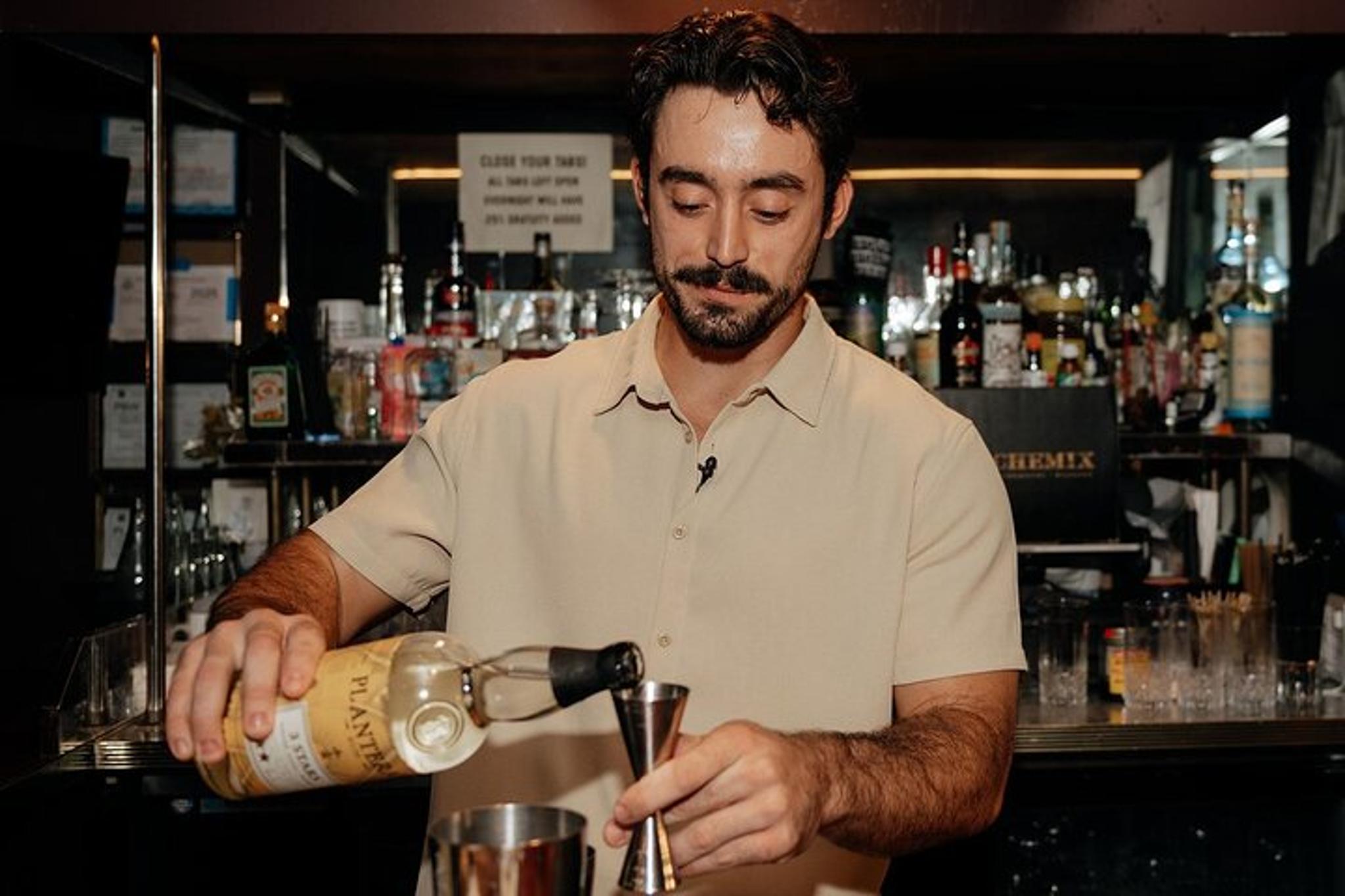 New Orleans Cocktail Making Class - Image 6