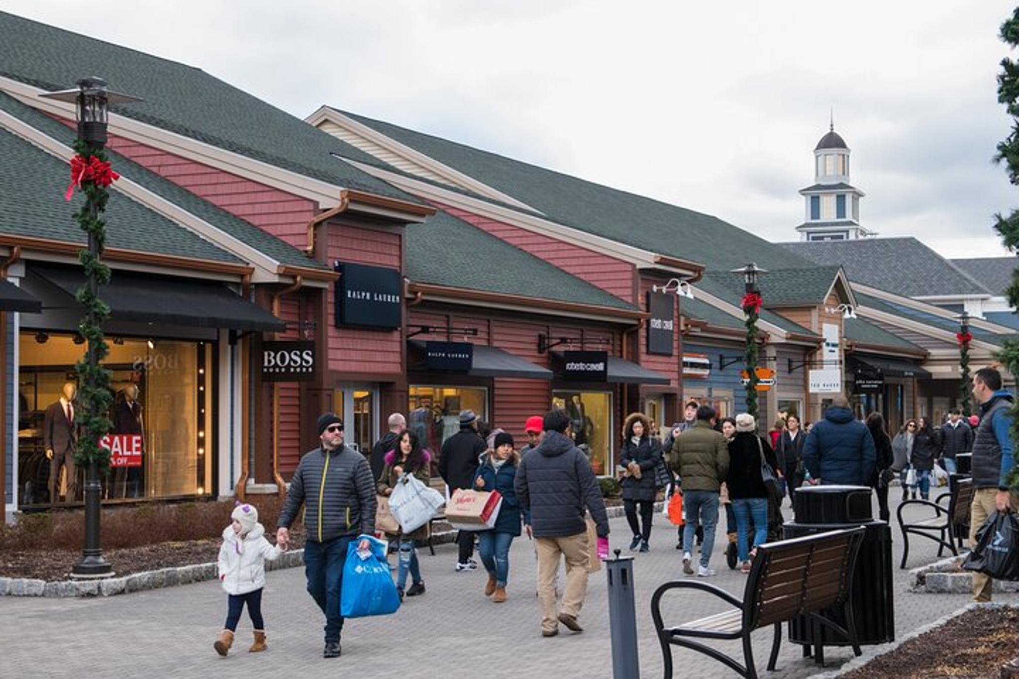 New York City Shopping Tour at Woodbury Common