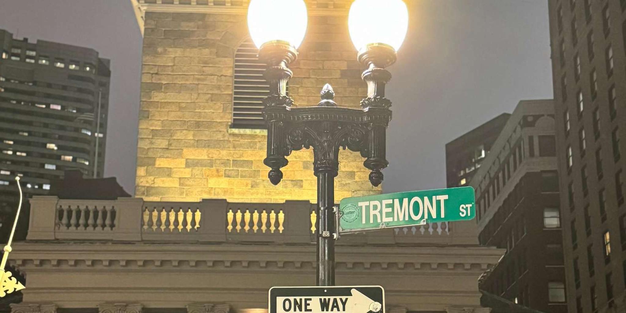 Boston Spirits of the Dead Walking Ghost Tour 1.5 hr - Image 3