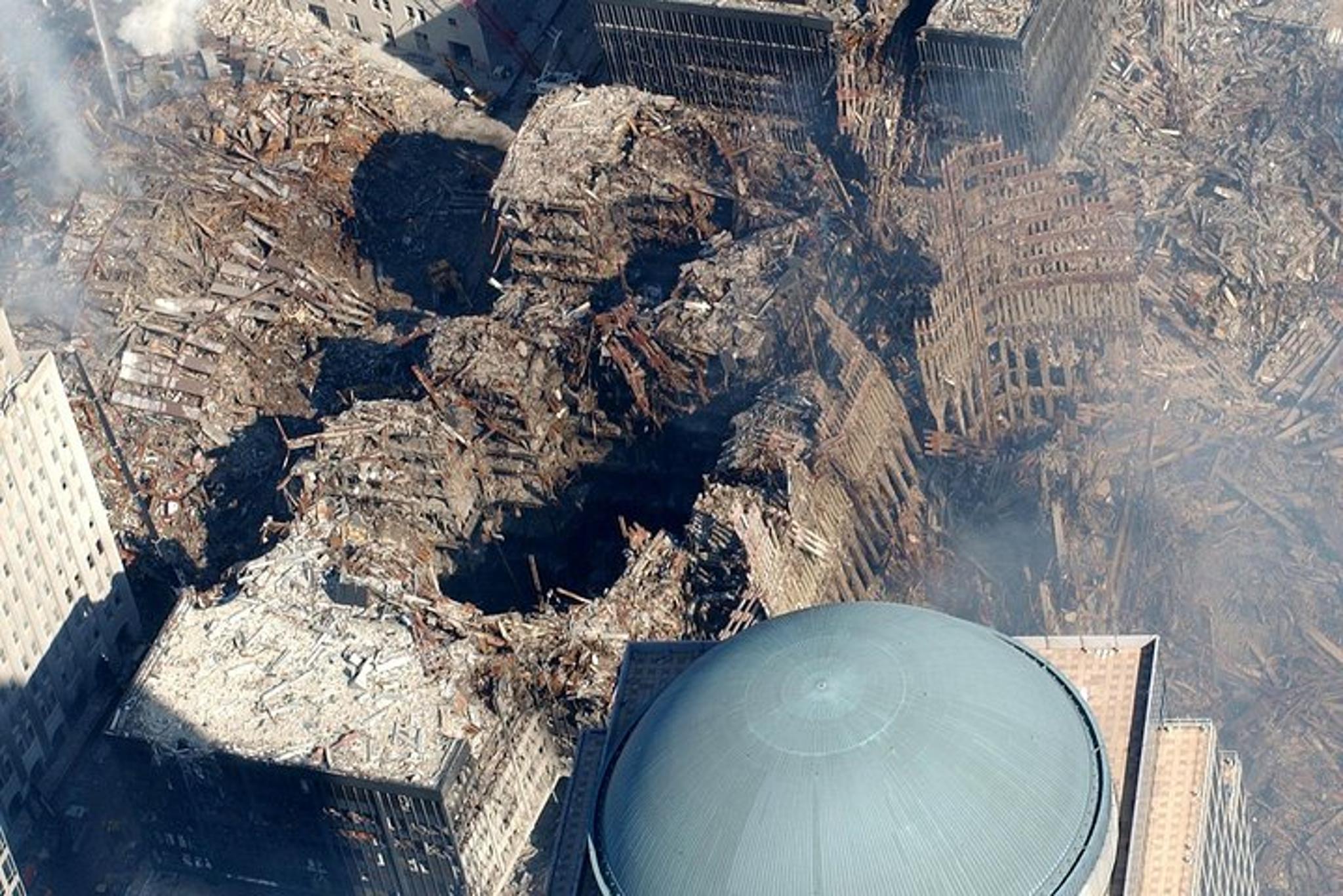 New York Ground Zero 9/11 Memorial Tour - Image 4