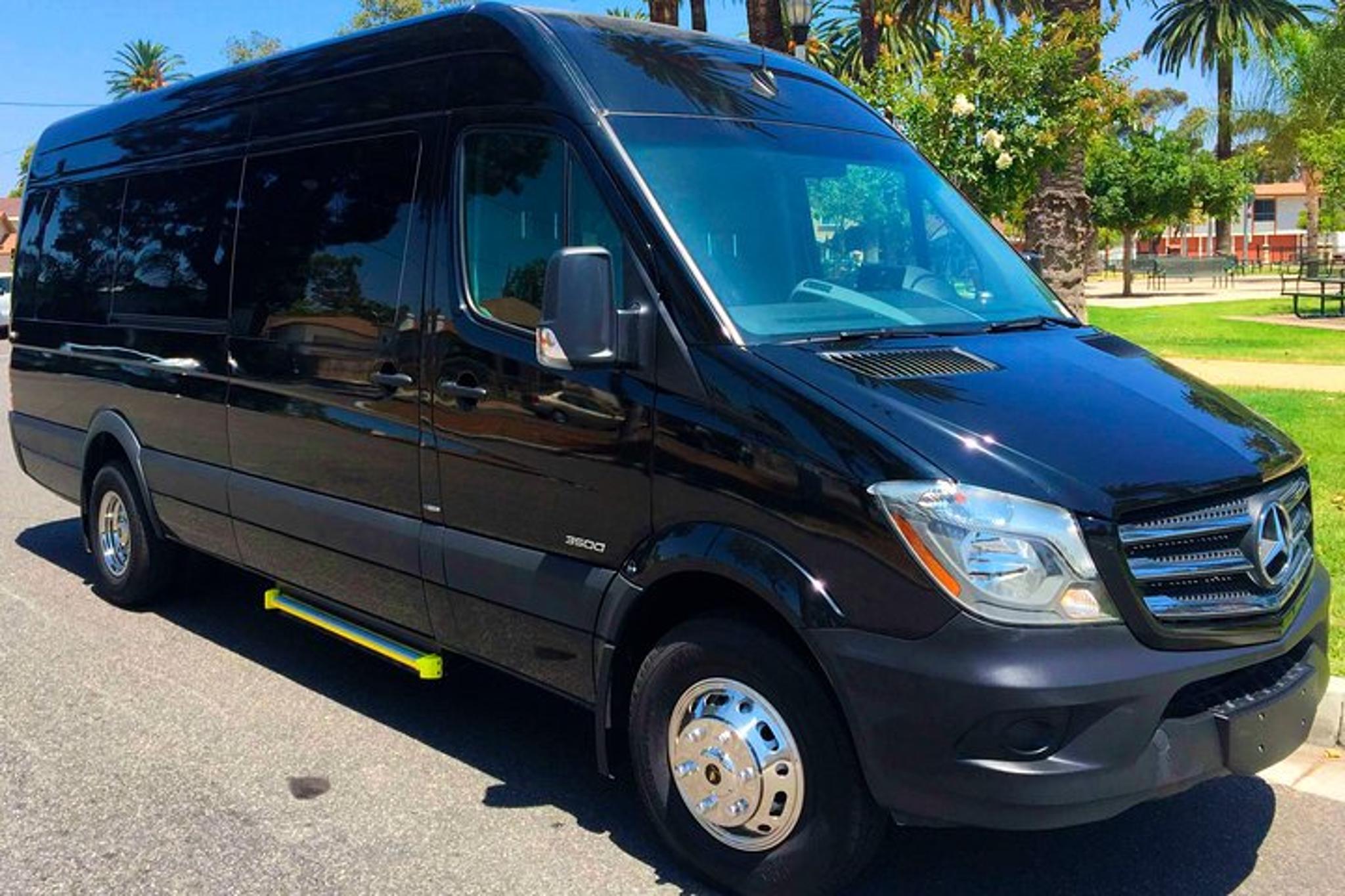 Maui Private Road Tour in Mercedes Sprinter - Image 2