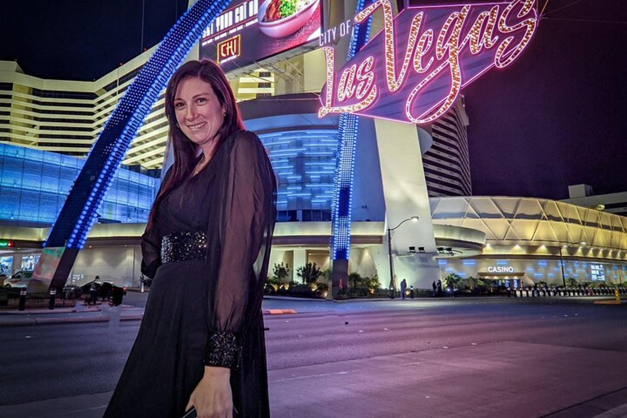 Las Vegas Limo Experience with Champagne & Charcuterie 3 hr - Image 6