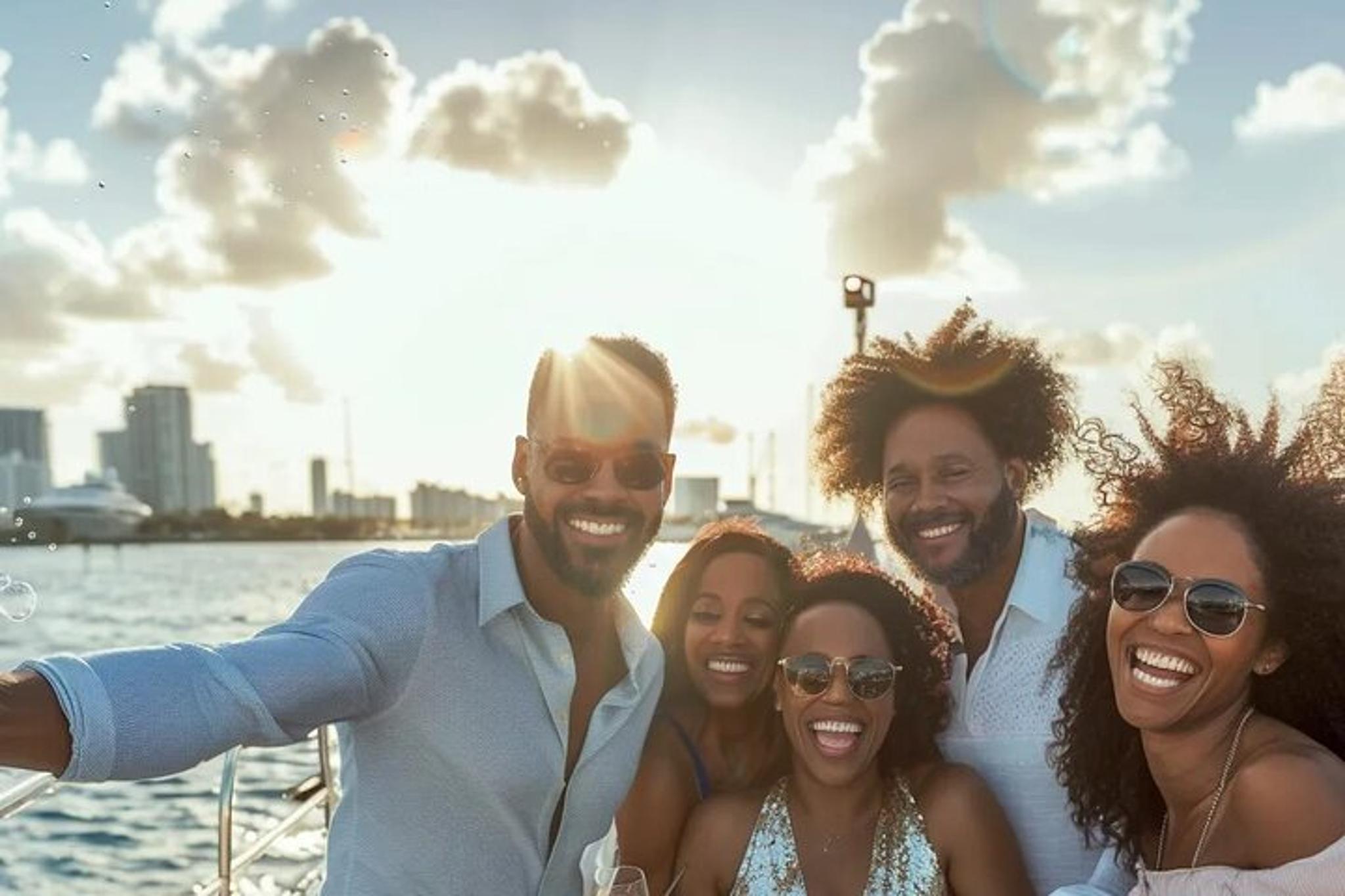 Miami Beach Boat Tour and Sunset Cruise 90 min - Image 3