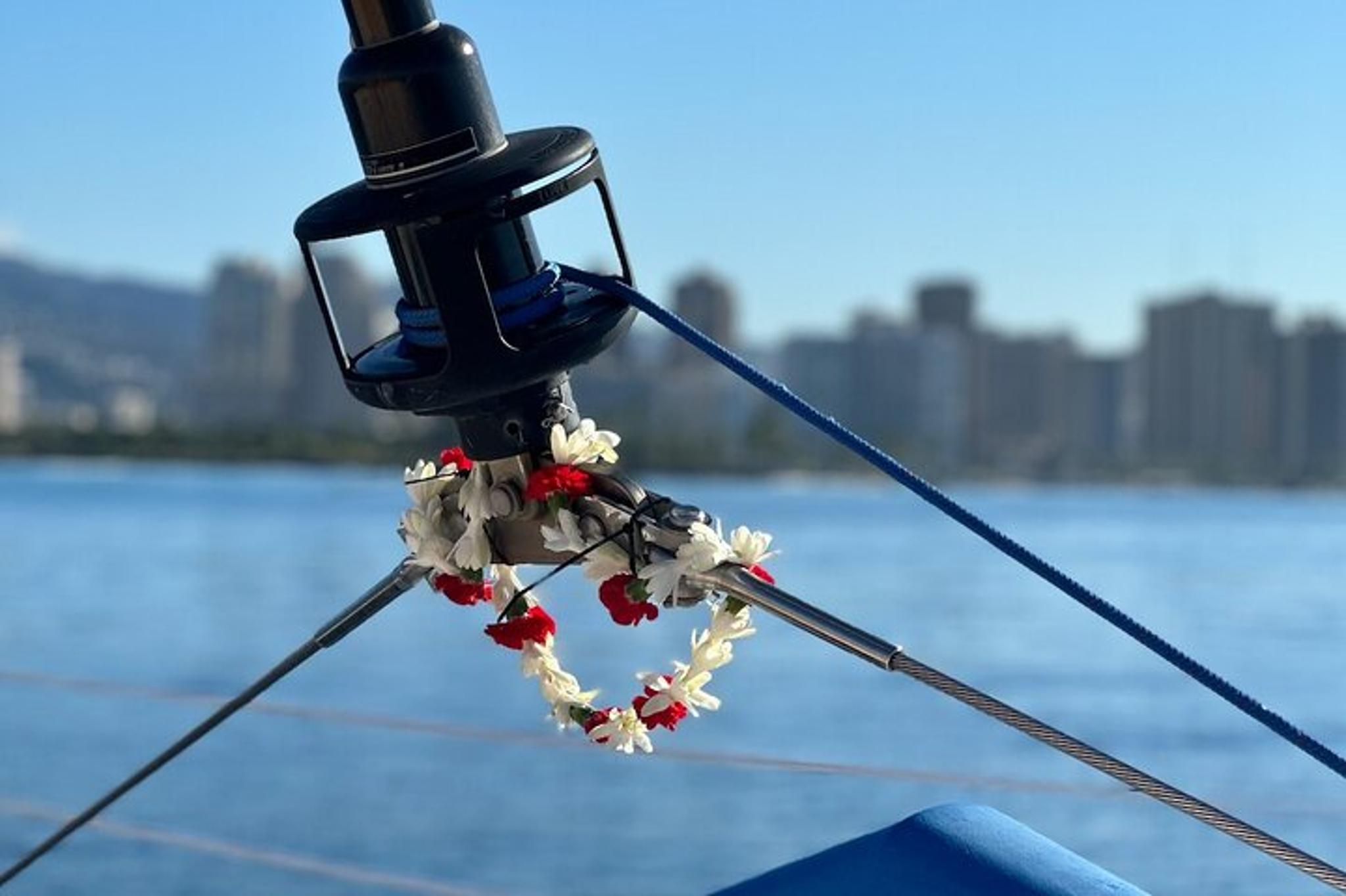 Honolulu Sailing Charter Morning Ceremony 90 min - Image 3
