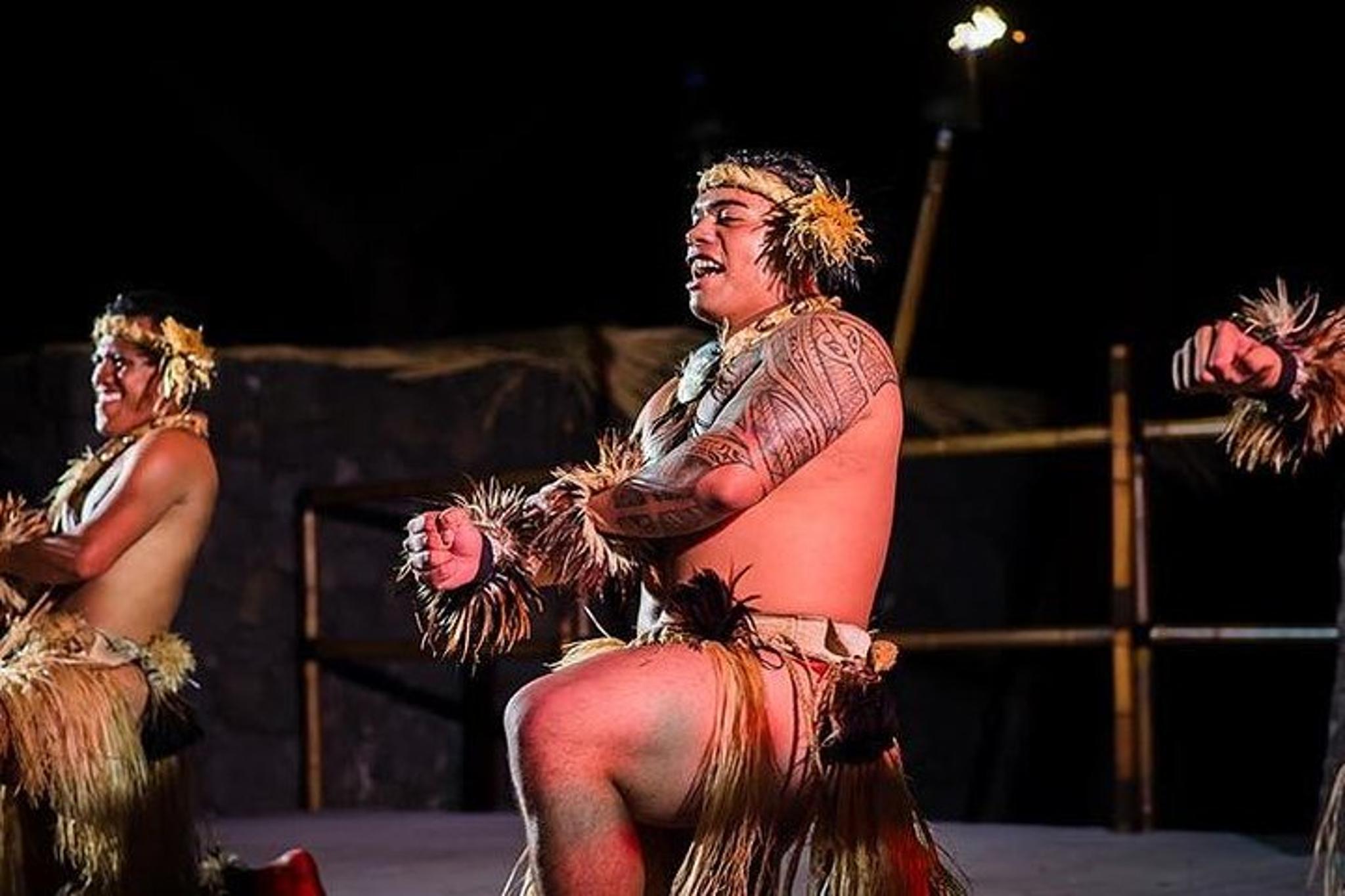 Maui Luau Dinner and Show - Image 4