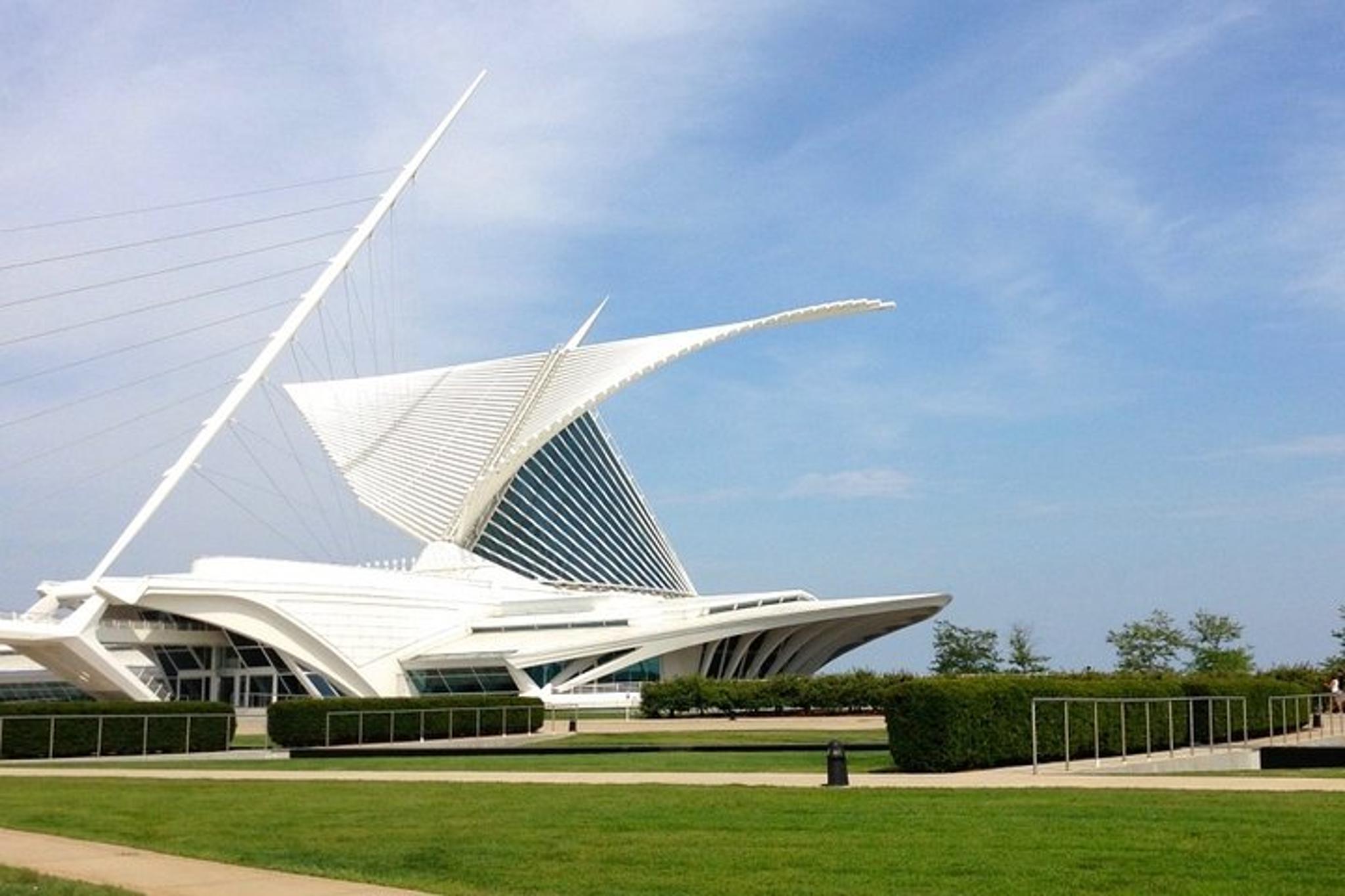 Milwaukee Scavenger Hunt: A Splash of Color