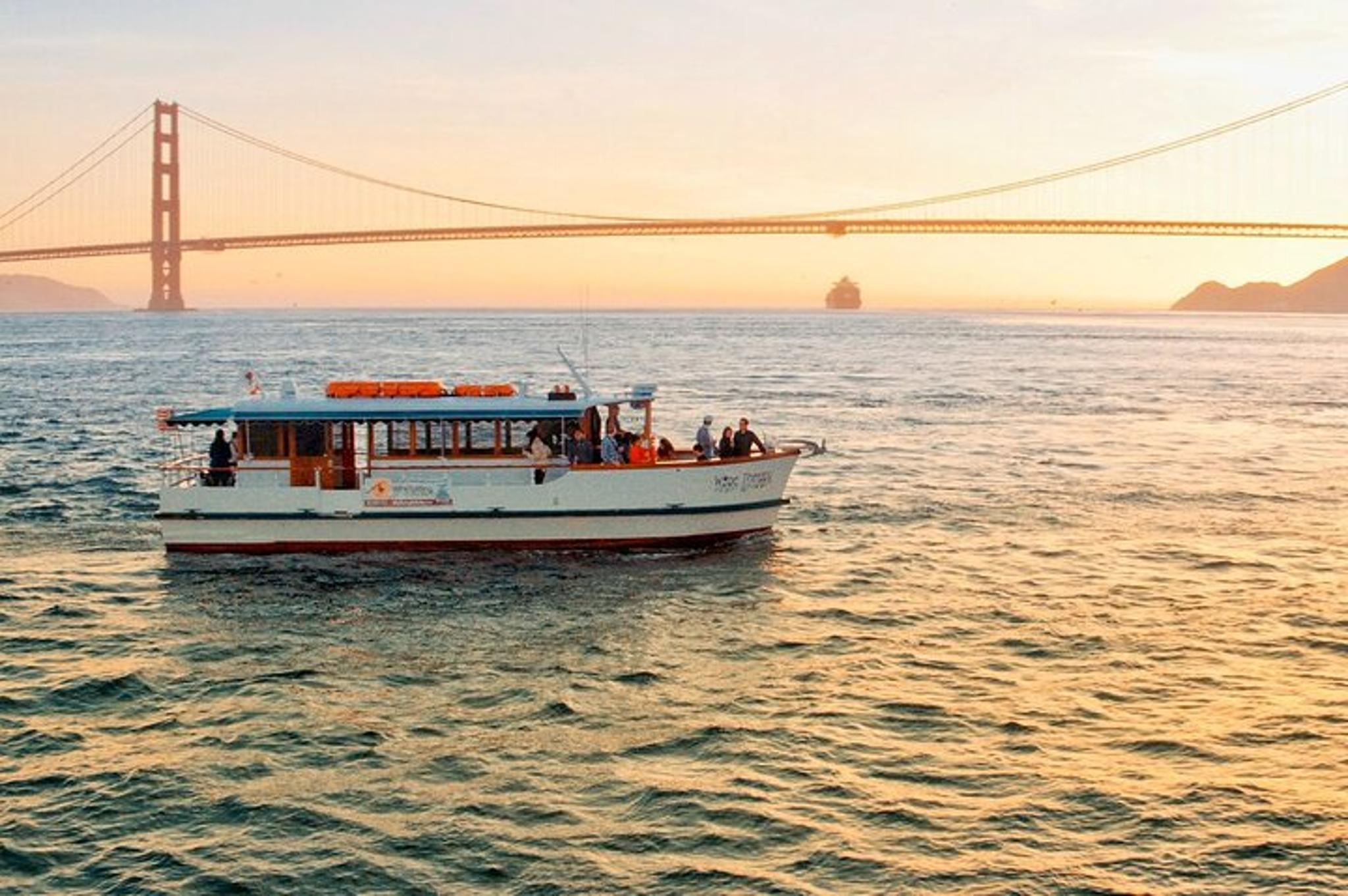 San Francisco Sunset Yacht Tour