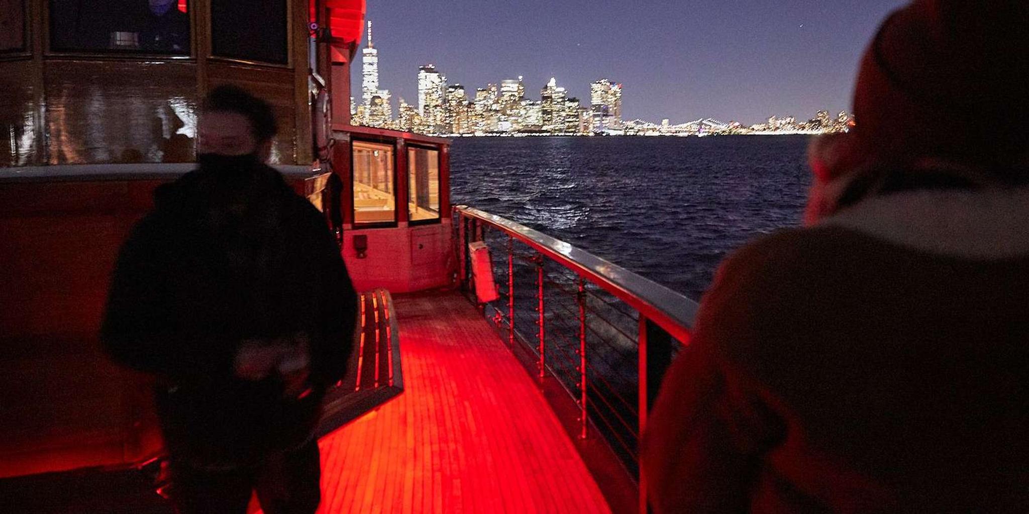 New York City Yacht Cruise with Drink - Image 4