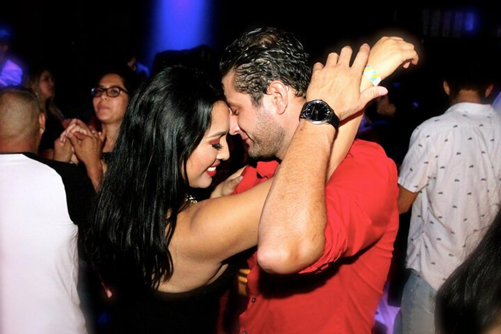 Las Vegas Latin Nightclub Tour by Party Bus - Image 1