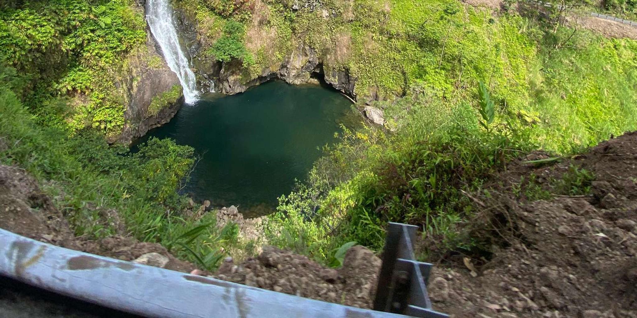 Maui Van Tour to Hana with Local Guide - Image 2