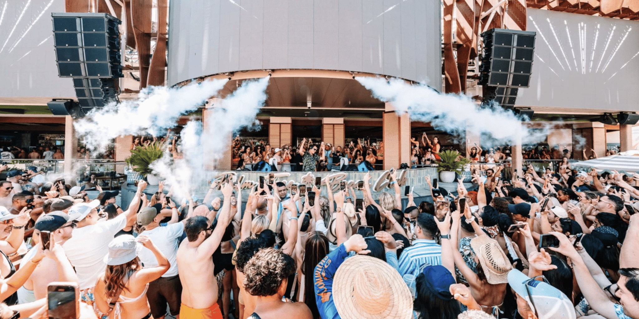 Las Vegas Pool Crawl with Party Bus & Open Bar - Image 3