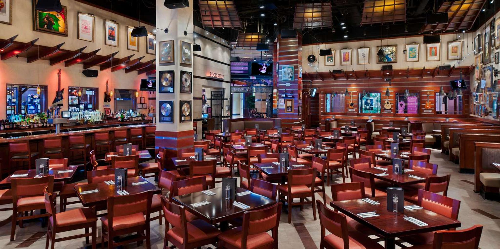 Hollywood Hard Rock Cafe Dining Experience - Image 3