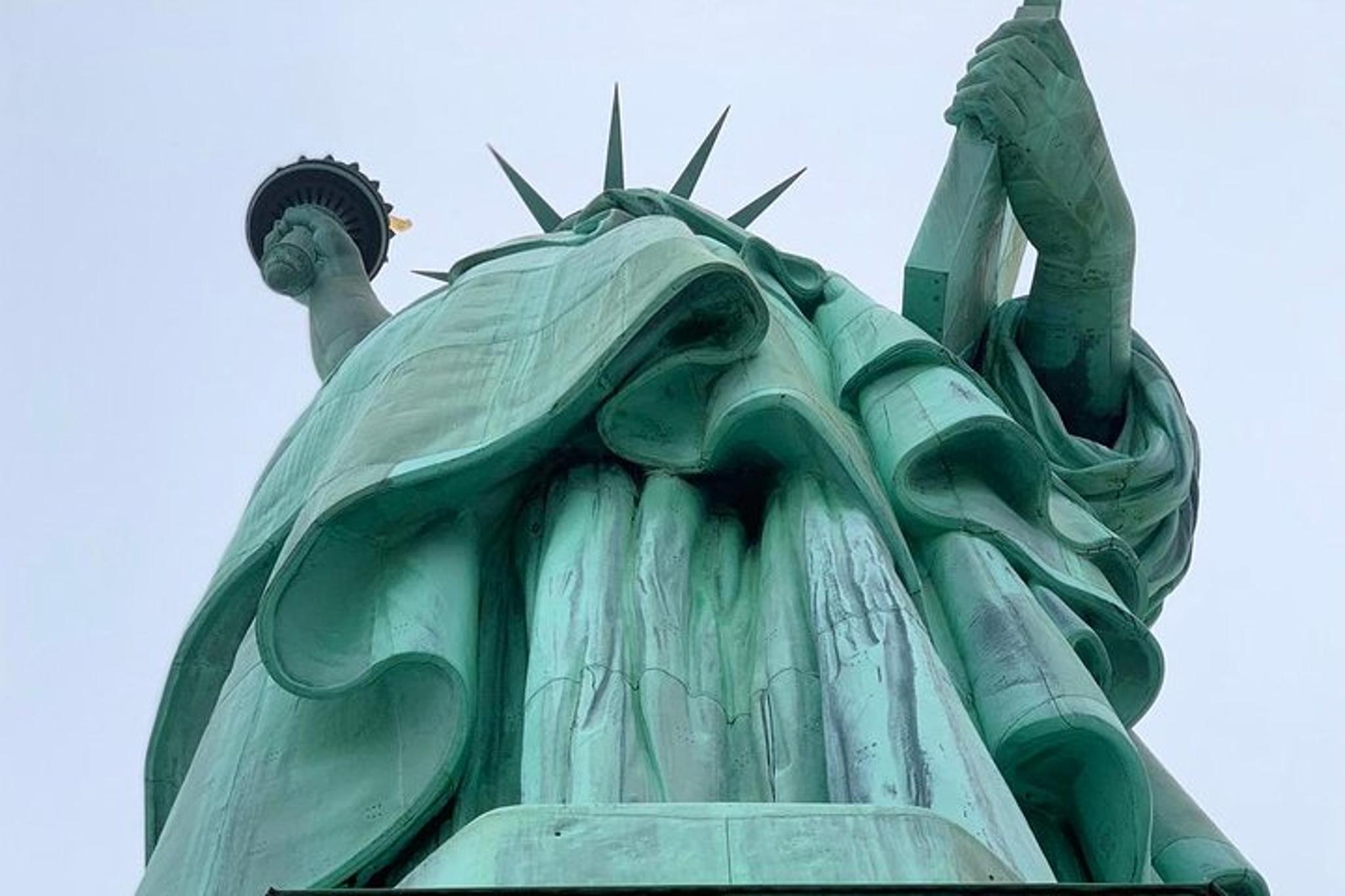 New York Statue of Liberty and Ellis Island Tour - Image 4