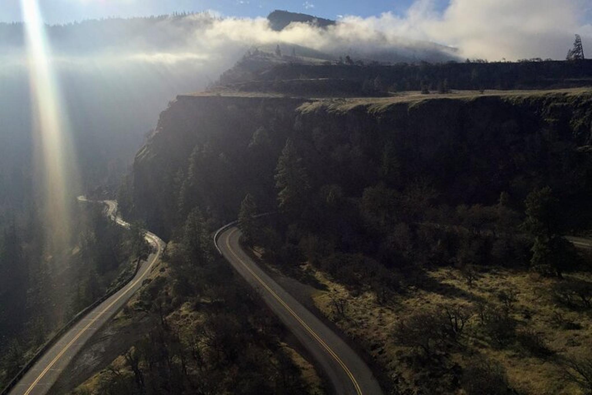 Hood River Valley Tour: Timberline, Orchards, Waterfalls - Image 3