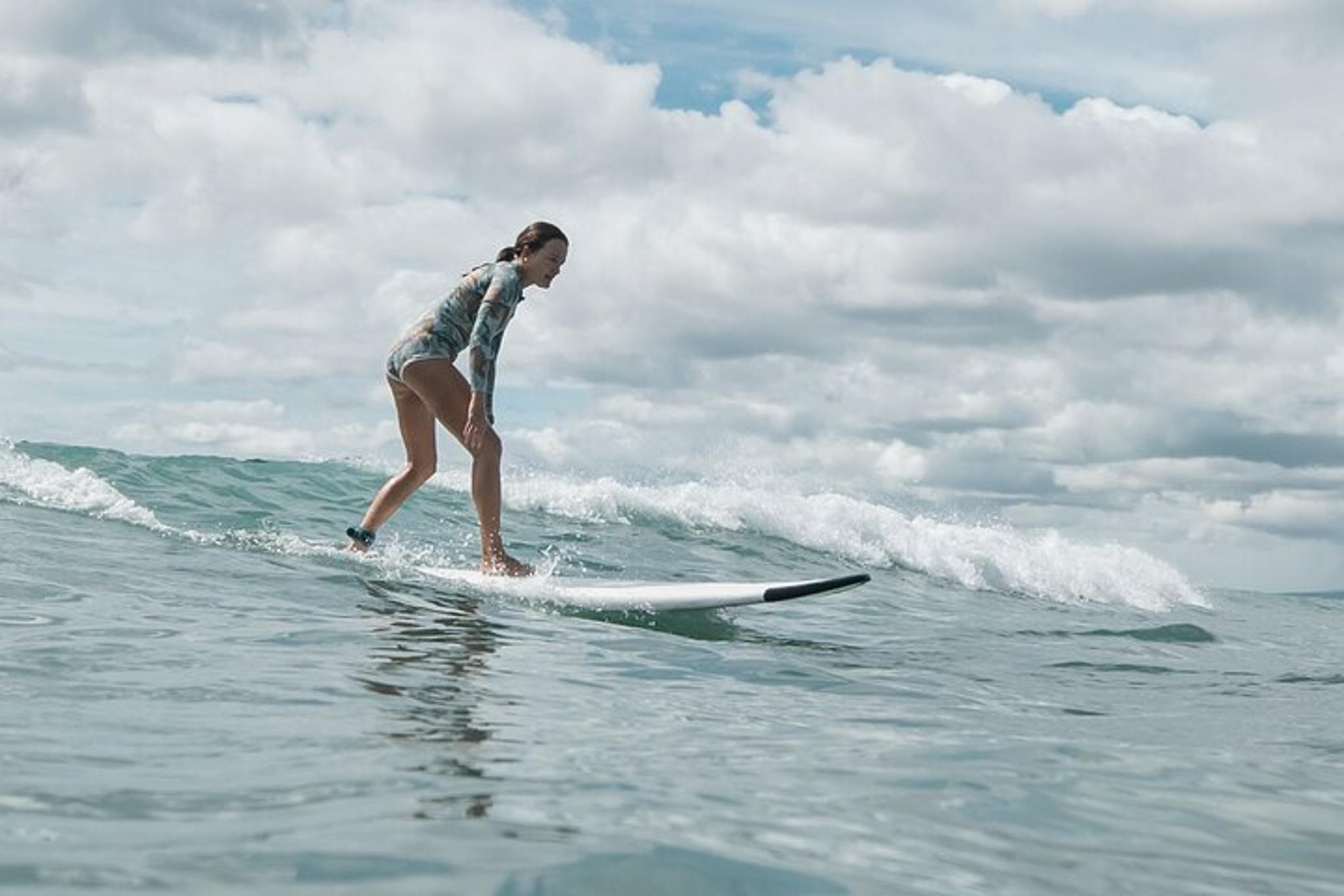 Honolulu Surf Lesson - Image 3