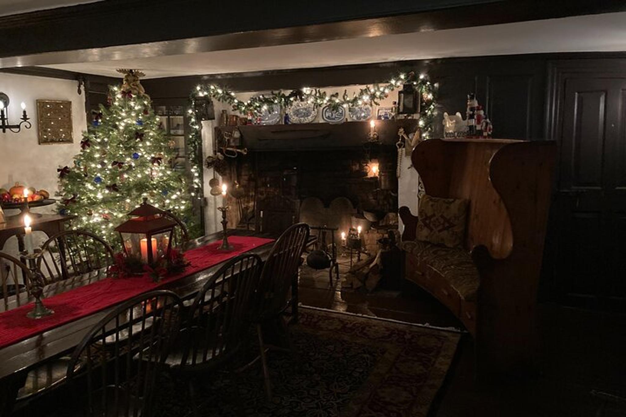 Salem Ghosts of Christmas Past Tour - Image 3