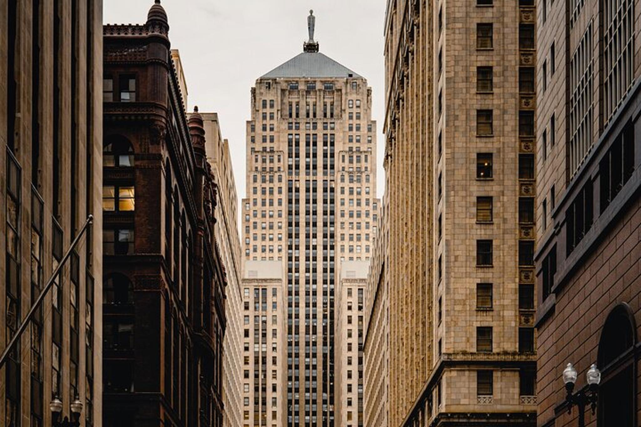Chicago Art Deco Architecture Tour - Image 6