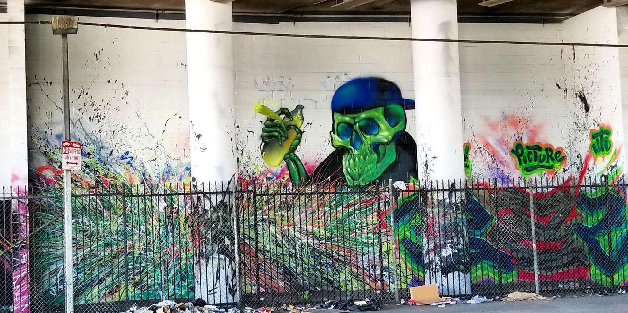 Los Angeles Arts District Graffiti and Mural Bike Tour - Image 5