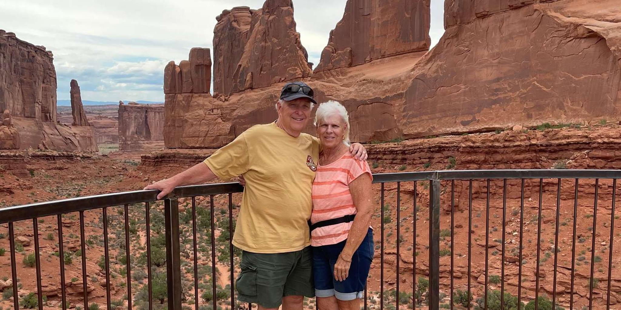 Moab Arches National Park Scenic Tour with Short Hikes - Image 6