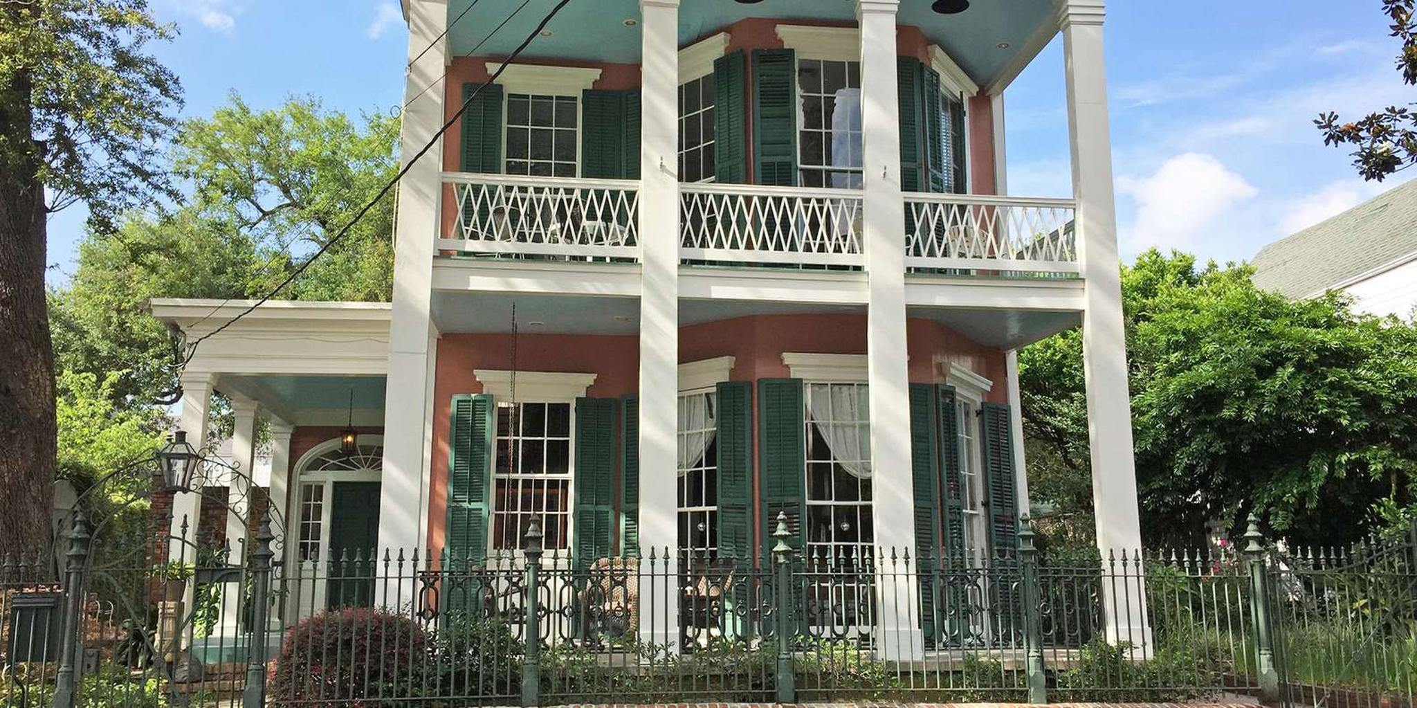 New Orleans City & Cemetery Tour by Minibus - Image 1