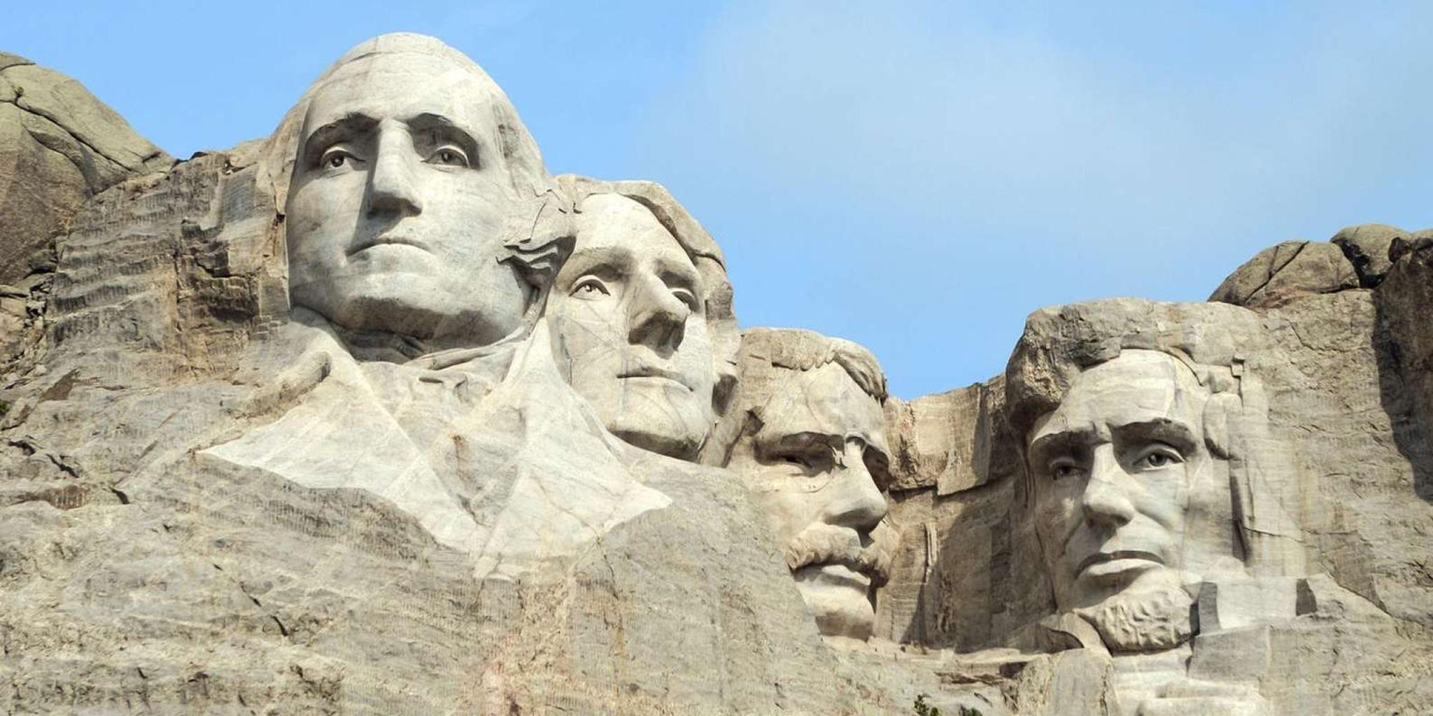 Salt Lake City Yellowstone and Mount Rushmore 5-Day Tour