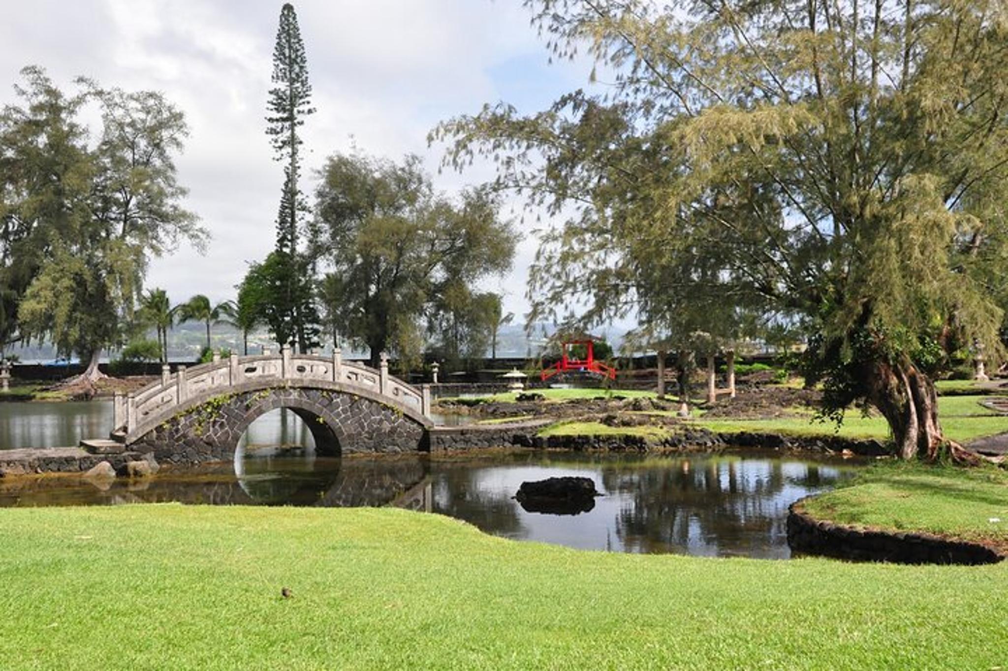 Hilo Volcano and Waterfall Tour with Lunch - Image 4