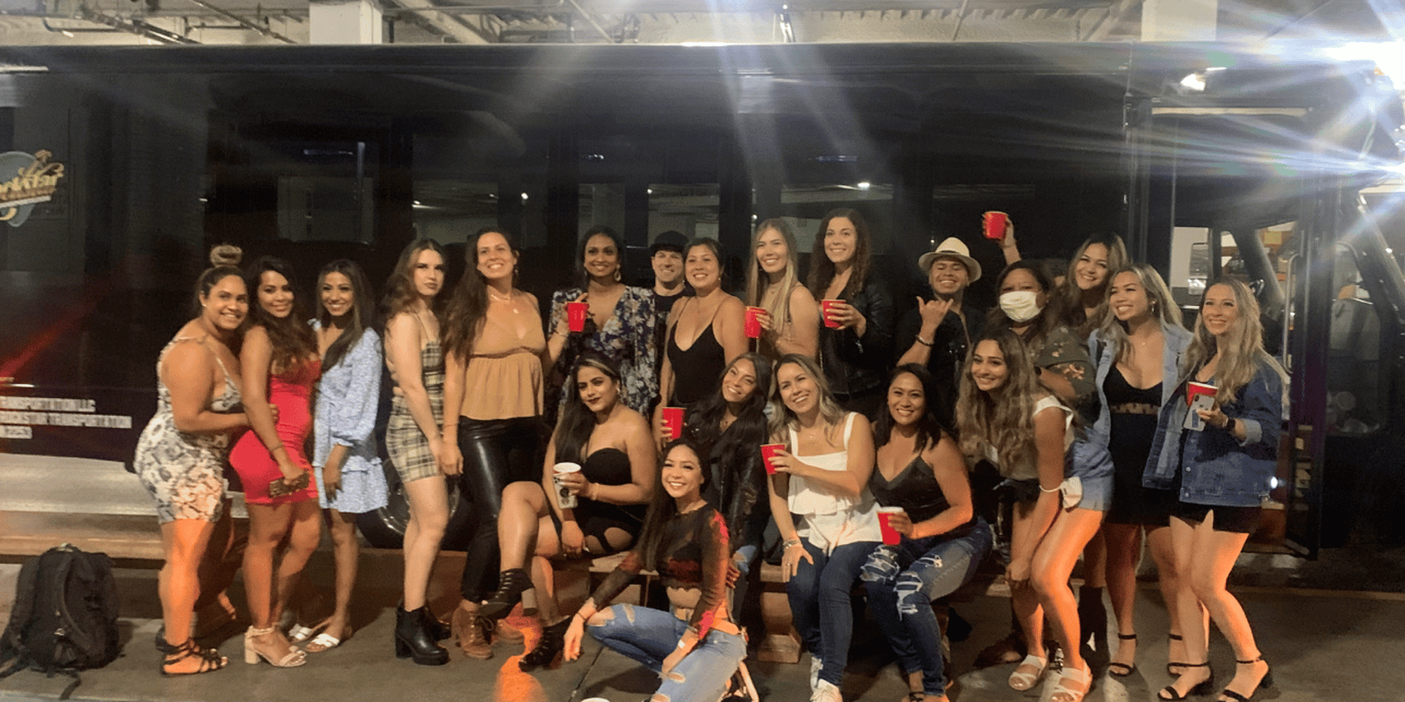 Las Vegas Party Bus Tour with Champagne - Image 4