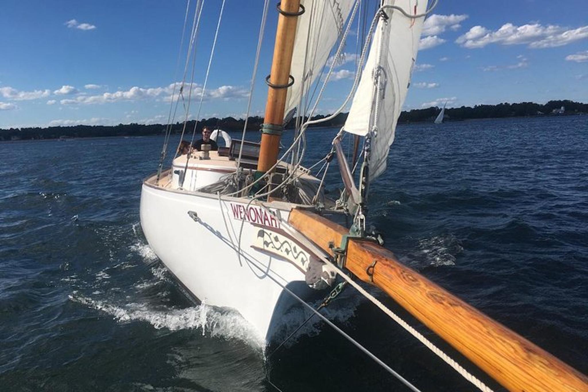 Salem Private Charter Sailing Tour 90 min - Image 2