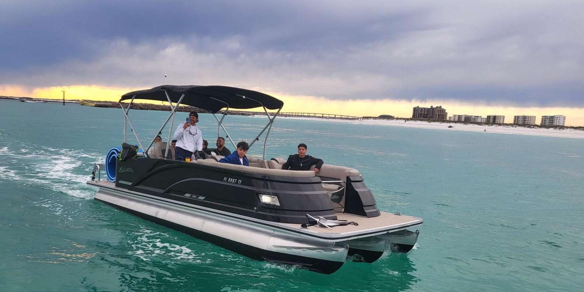 Destin Crab Island Dolphin Tour 2 hr