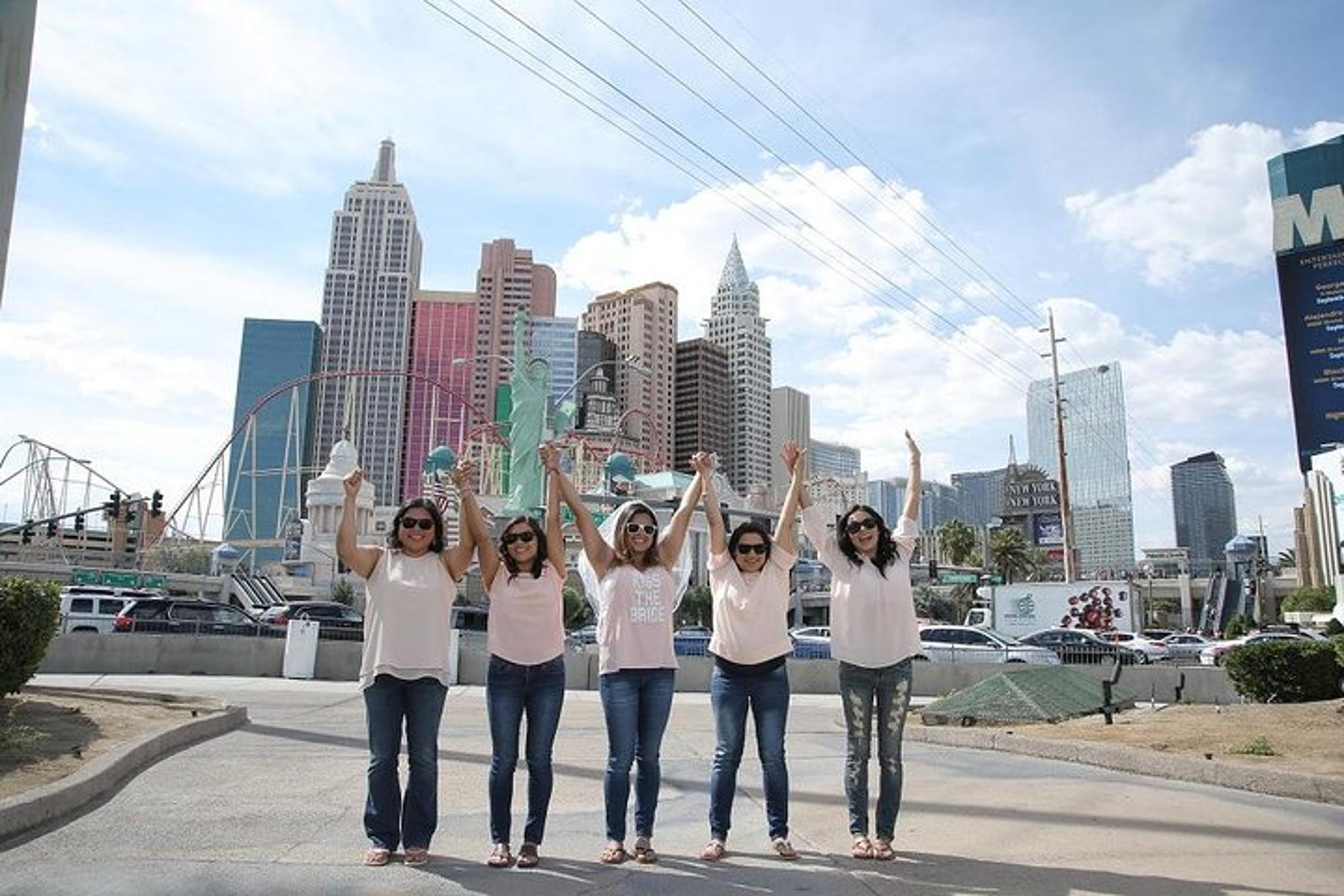 Las Vegas Photo Tour by Limousine - Image 3