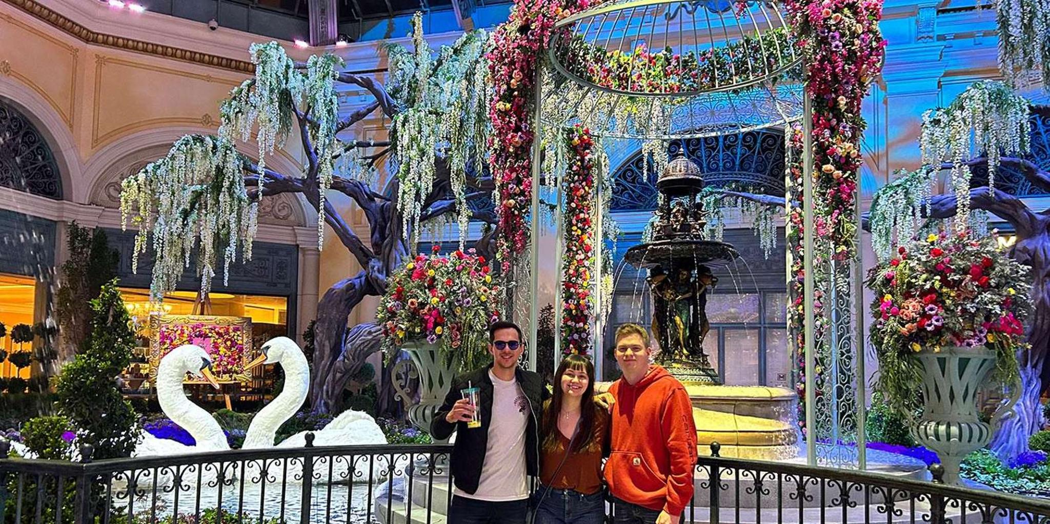 Las Vegas Strip Walking Tour with Free Drink - Image 2