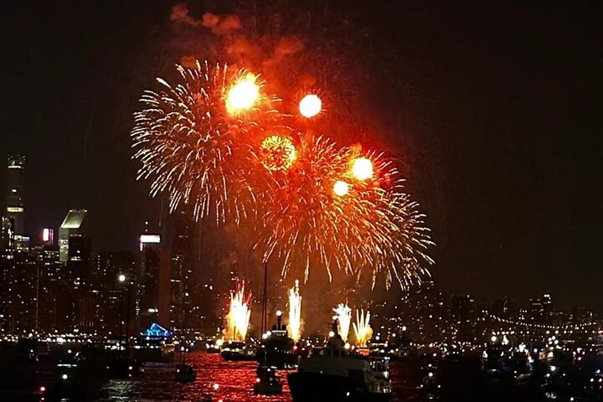 New York City Fireworks Cruise Aboard Cloud 9 Yacht