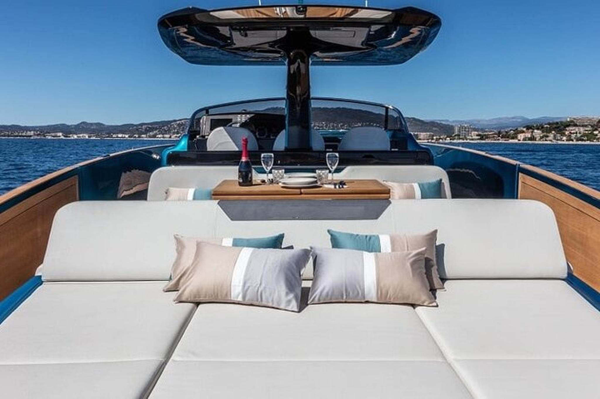 The Hamptons Dining Boat Tour - Image 3