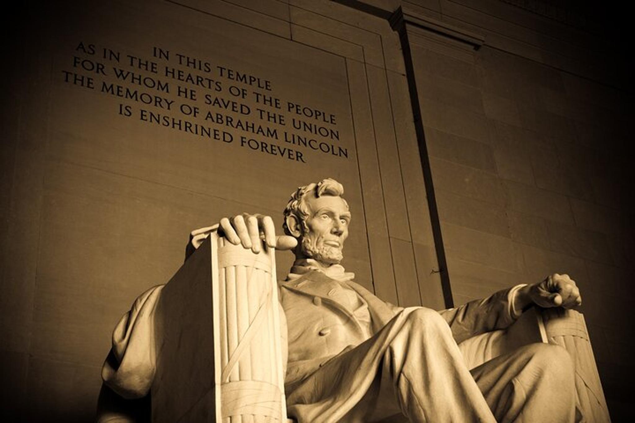 Washington DC Night-Time City Tour and Mount Vernon Visit - Image 4