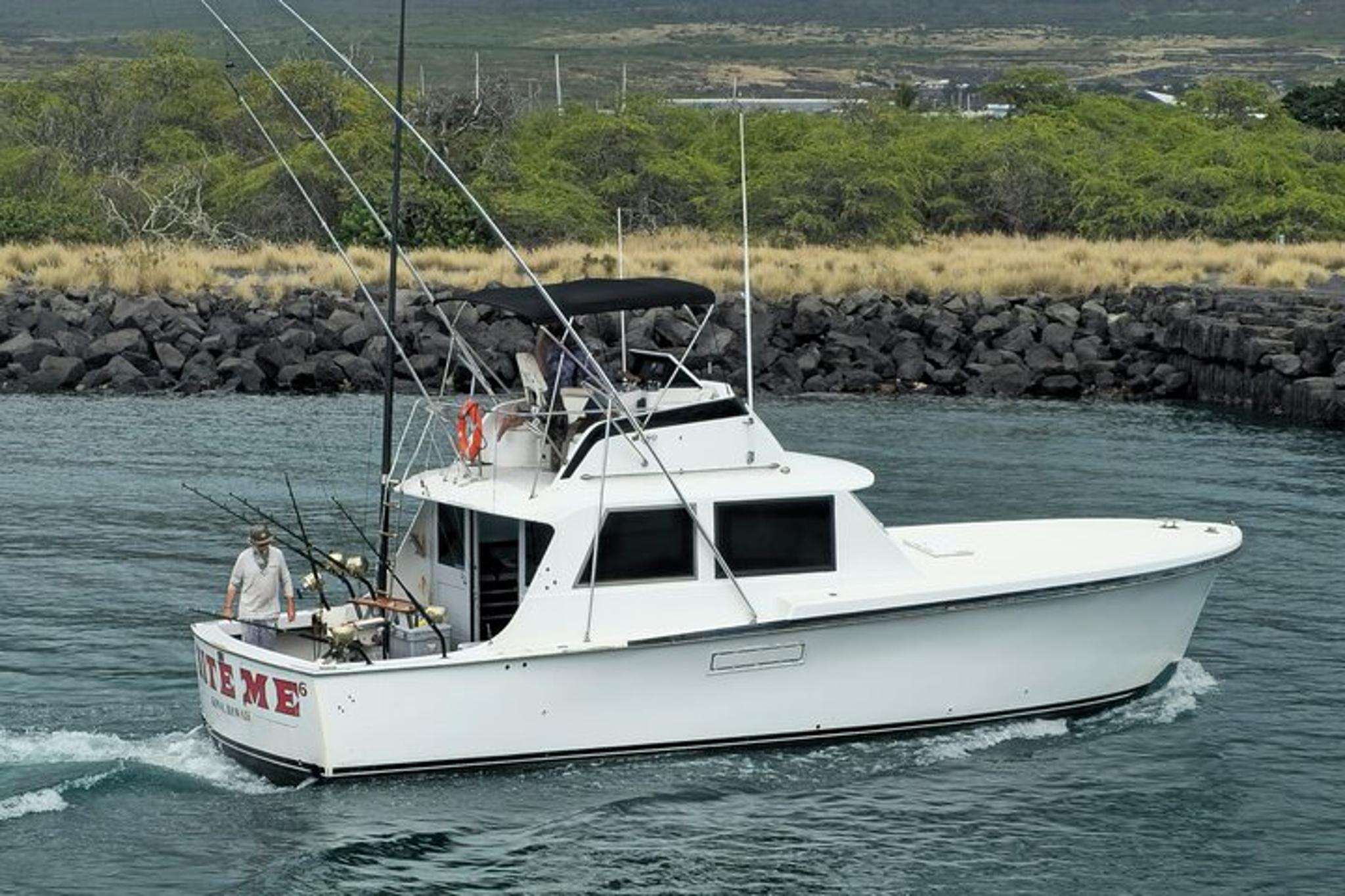 Kona Deep Sea Fishing Escapade - Image 3