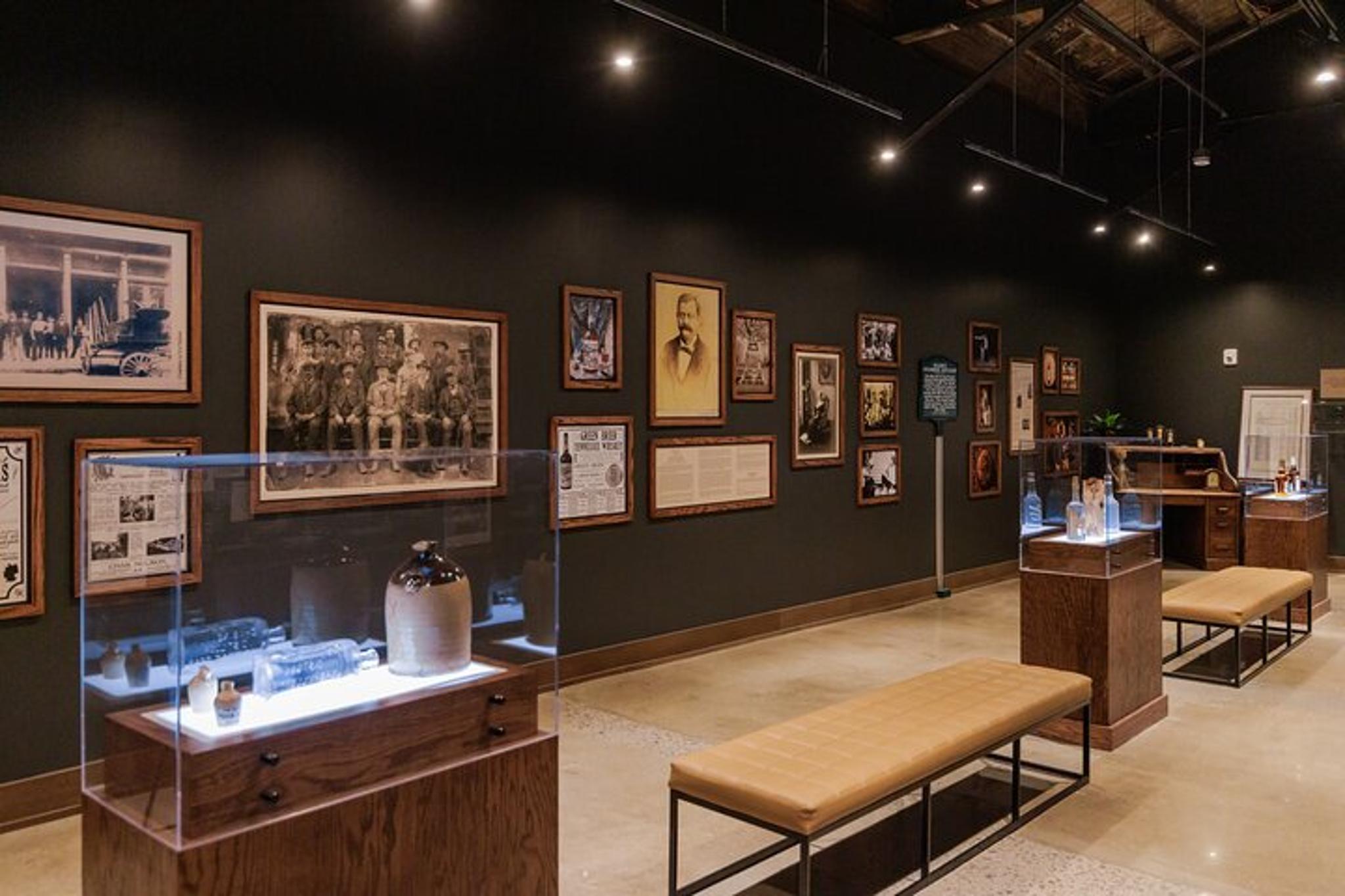 Nashville Distillery Tour with Tastings - Image 4