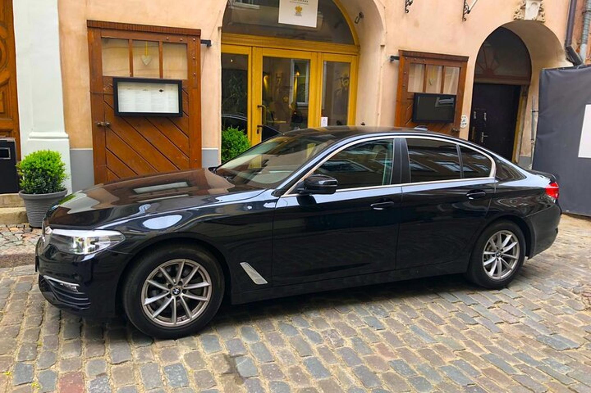 Orlando Private Airport Transfer - Image 2