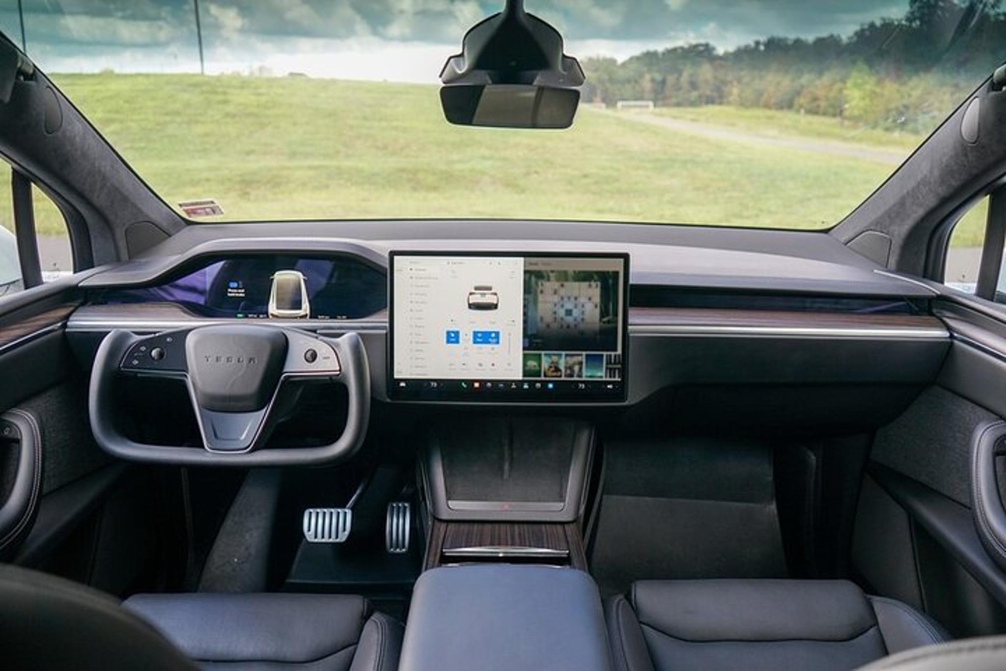 Las Vegas Private Airport Transfer by Electric Vehicle - Image 5