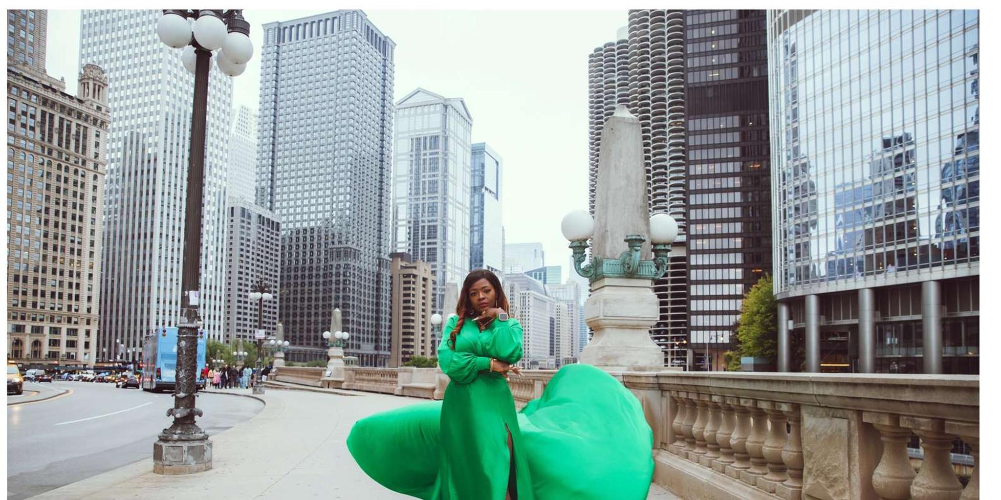 Chicago Flying Dress Photoshoot 1.5 hr - Image 3