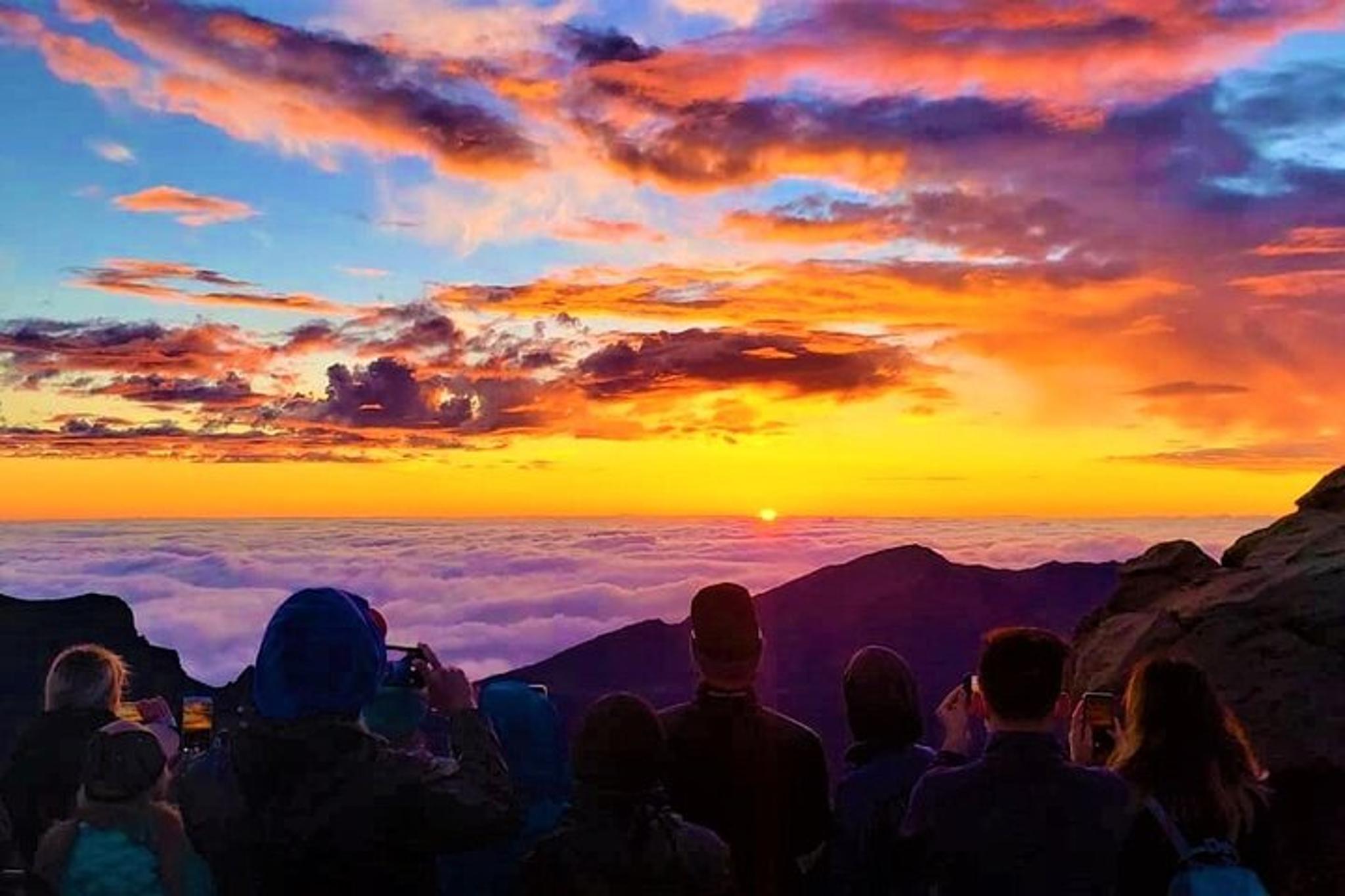 Maui Haleakala Vehicle Sunrise Tour with Breakfast - Image 3
