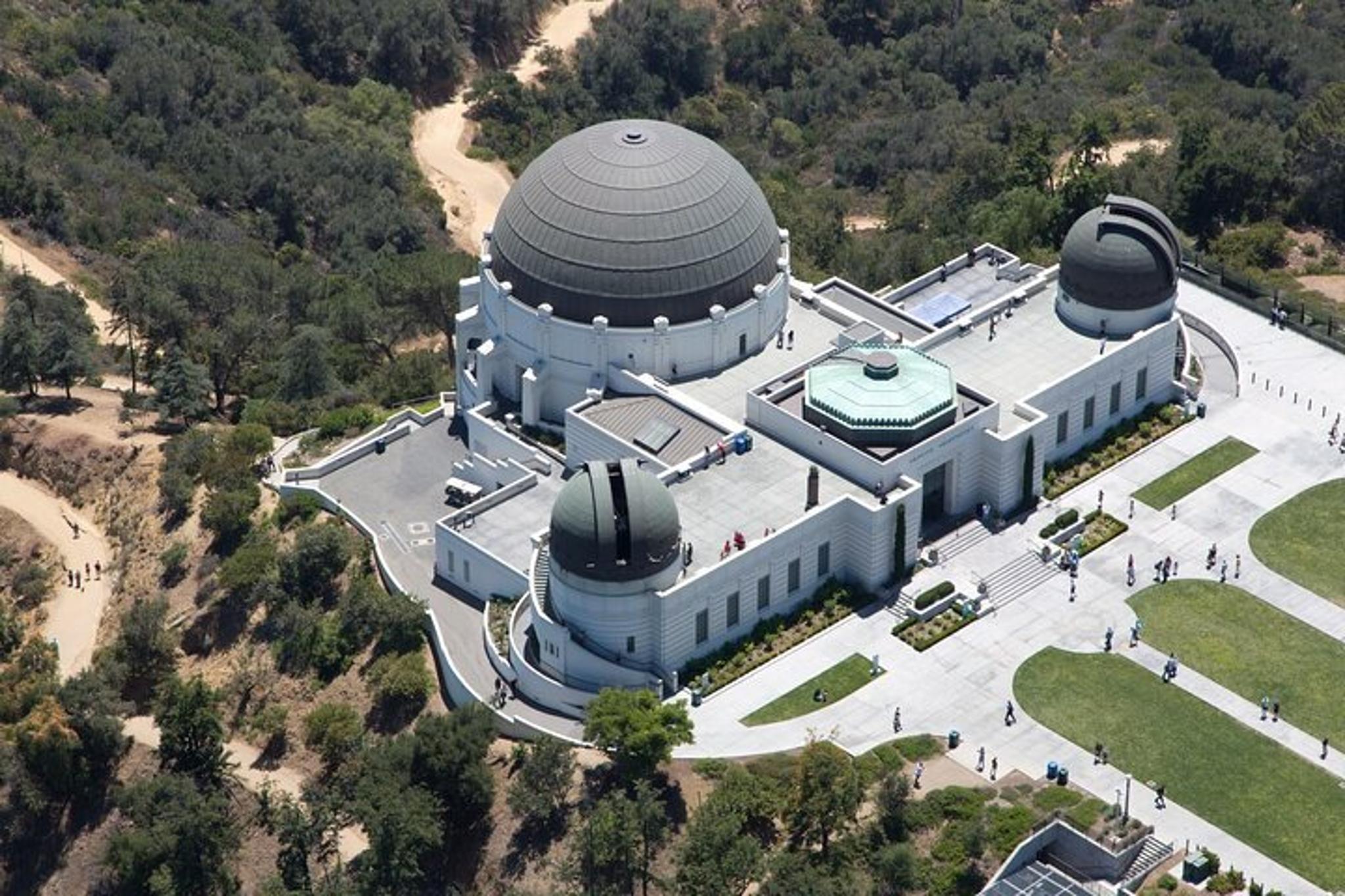 Los Angeles Suburbs and Attractions Tour - Image 6